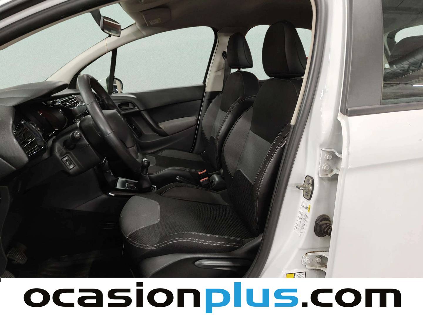 Foto asientos delanteros Citroën C3 Citroën C3 PureTech 68 Tonic (68 CV)