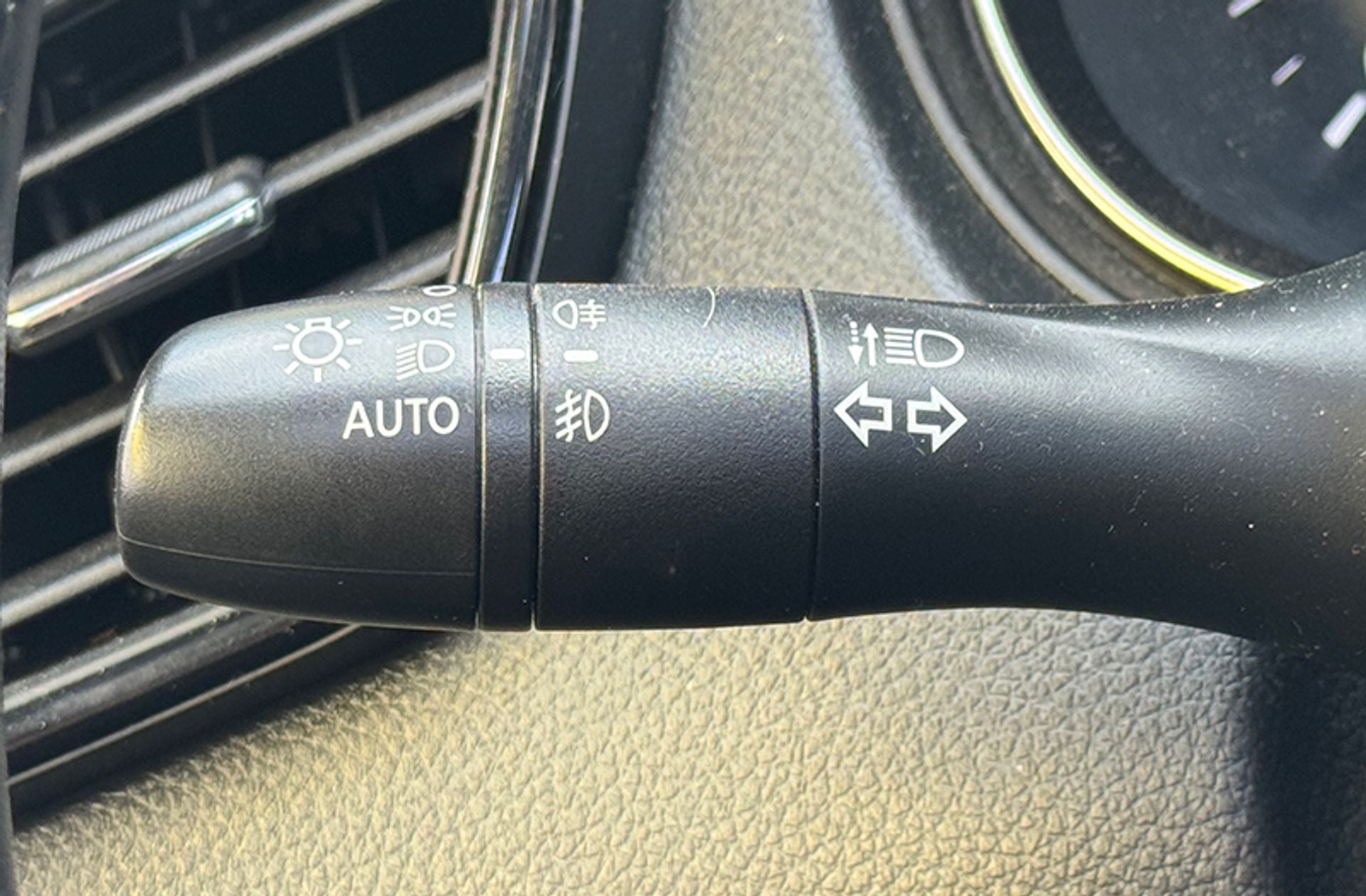 Nissan X-Trail dCi 150 N-Connecta CVT - foto 27