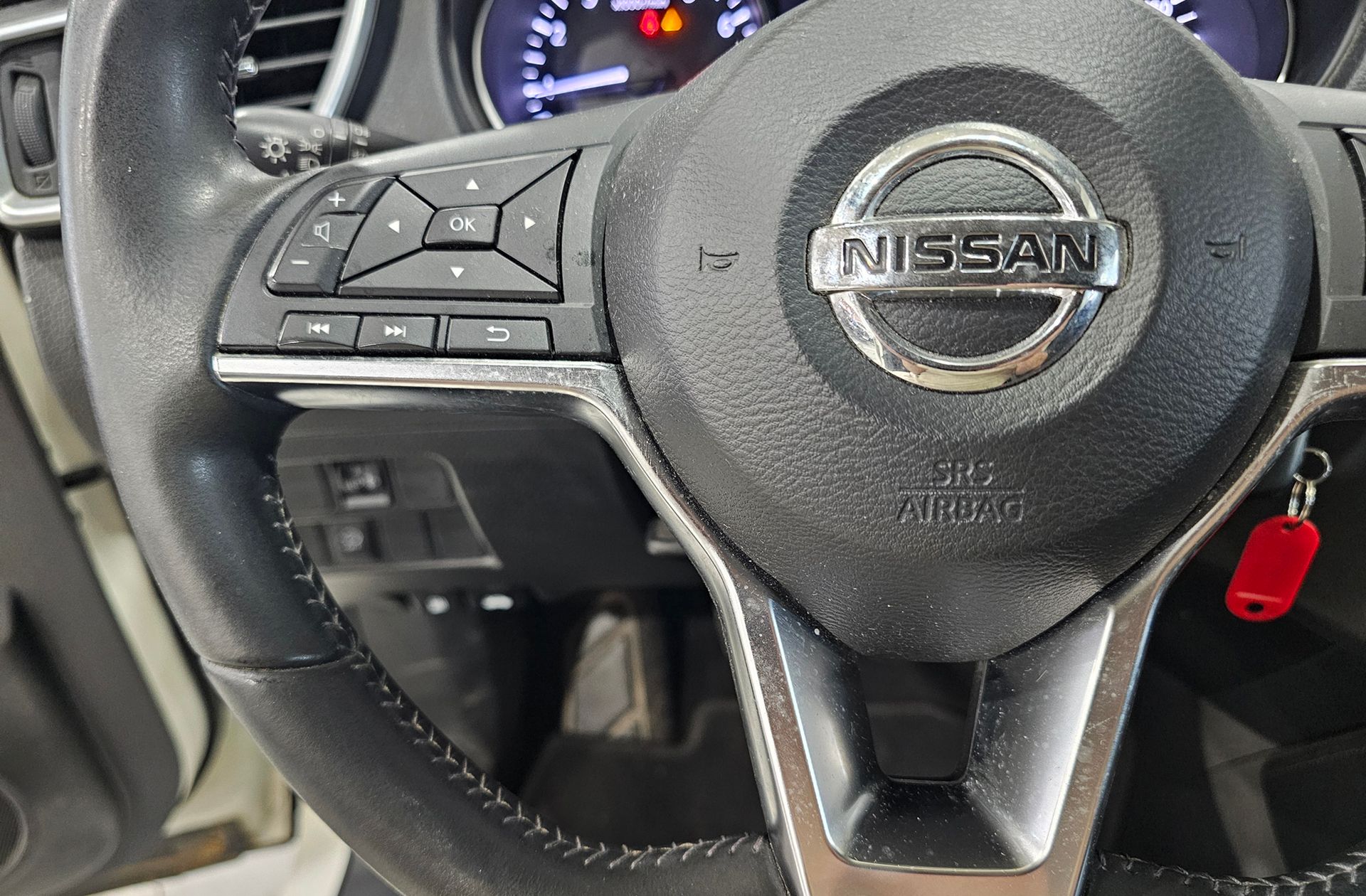 Nissan Qashqai DIG-T 140 Acenta 4x2 - foto 24
