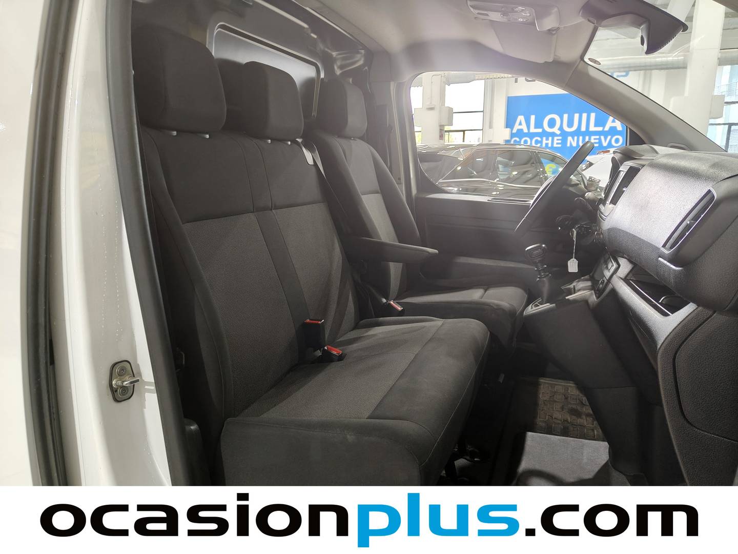 Foto asientos traseros Peugeot Expert Peugeot Expert Furgon BlueHDi 100 Standard (102 CV)