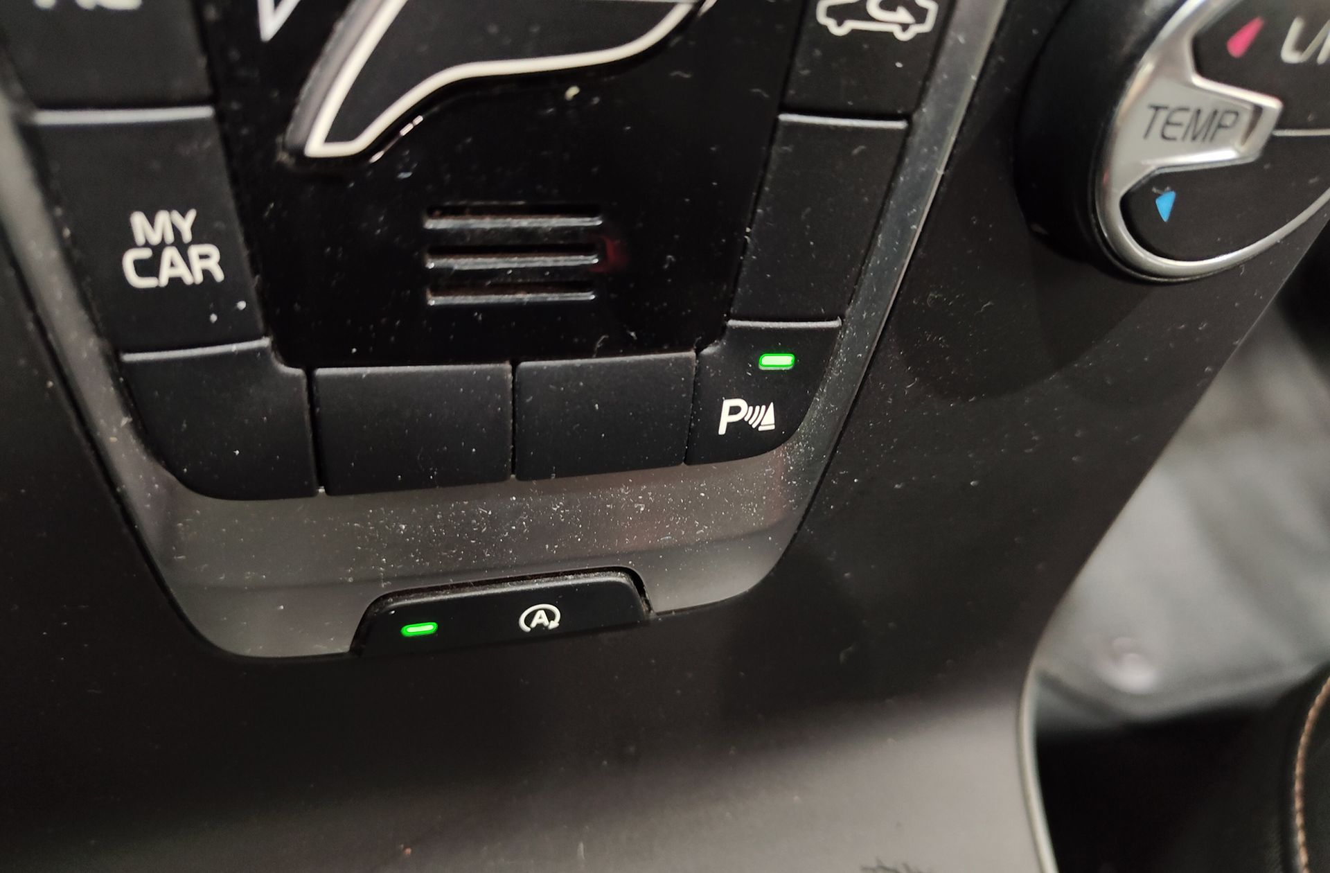 Volvo V40 D2 Momentum - foto 6