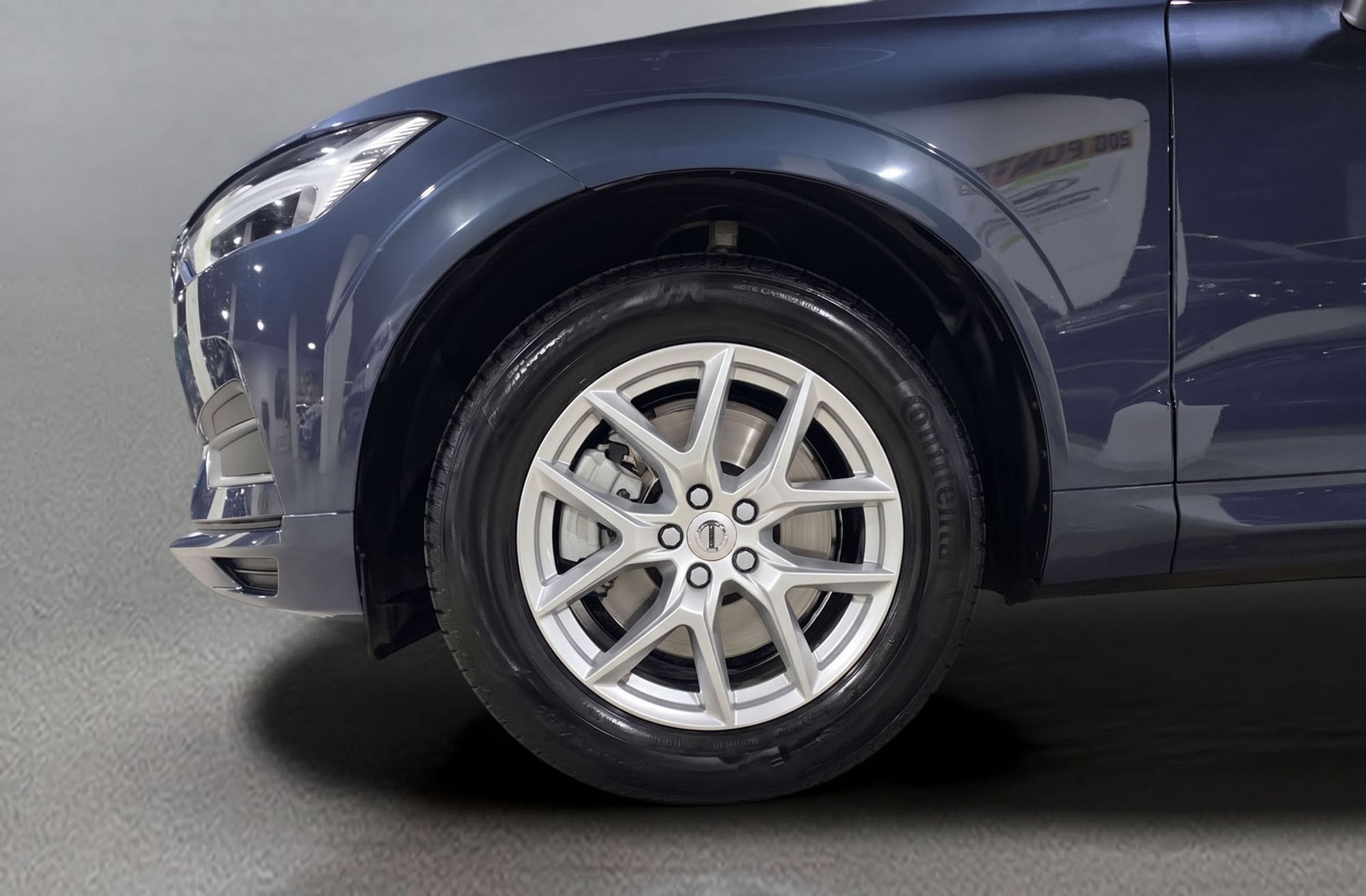Volvo XC60 T4 Momentum - foto 34