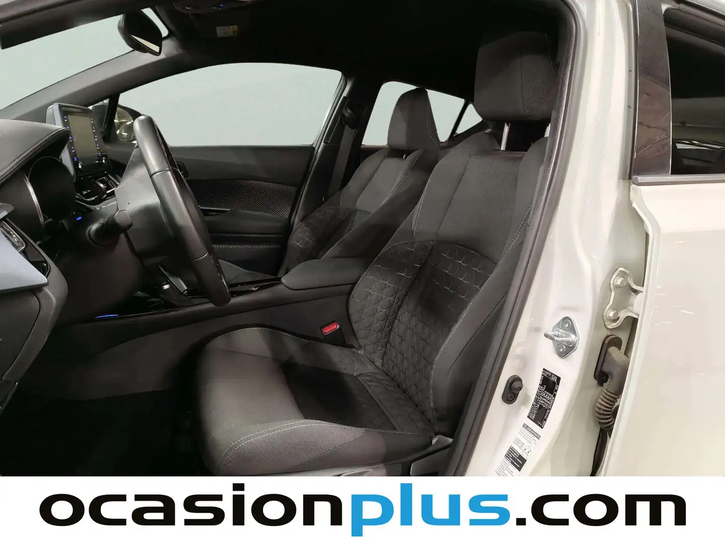 Foto Toyota C-HR Toyota C-HR 1.8 125H Advance (122 CV)