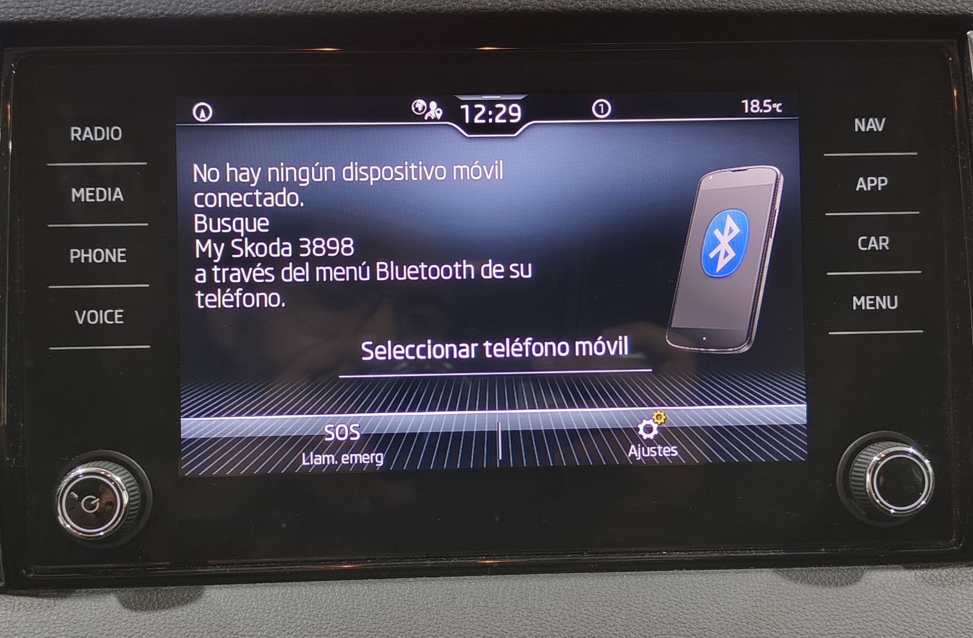 Škoda Karoq 2.0 TDI Selection - foto 33