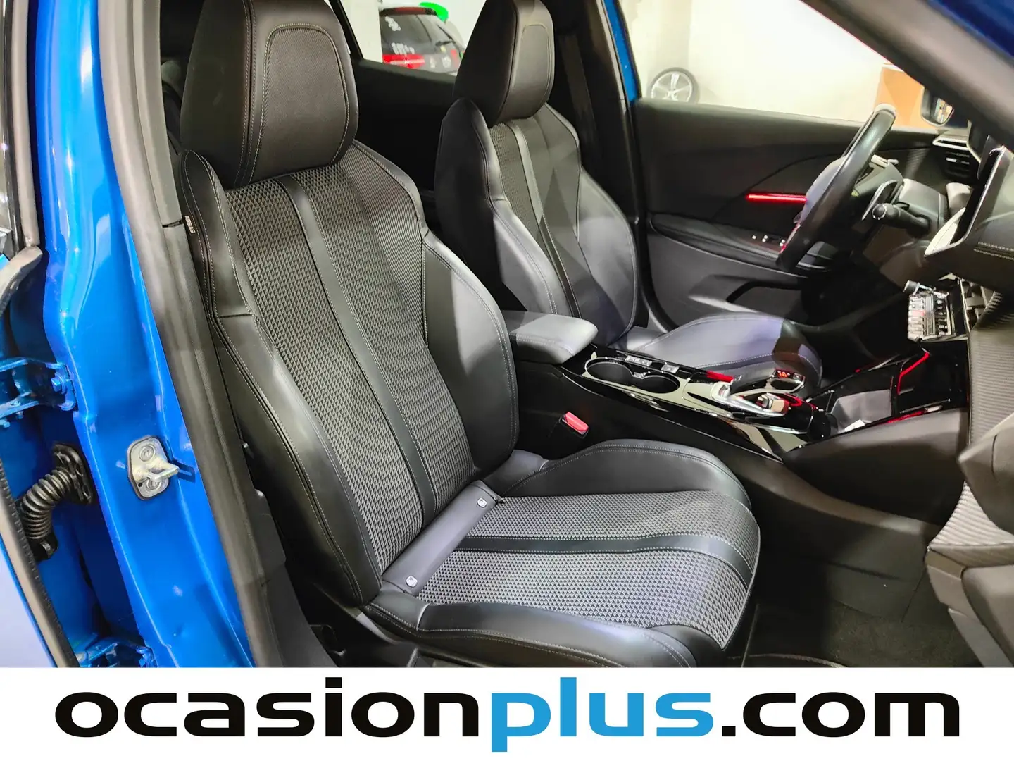 Foto Peugeot 2008 Peugeot 2008 PureTech 130 S&S GT EAT8 (130 CV)