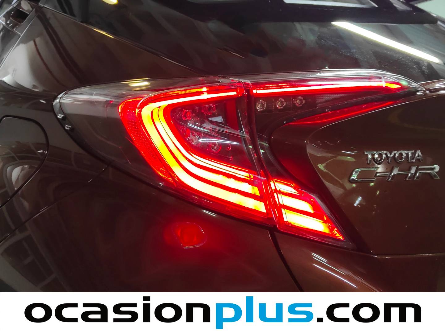 Foto Toyota C-HR Toyota C-HR 1.8 125H Style Plus (122 CV)