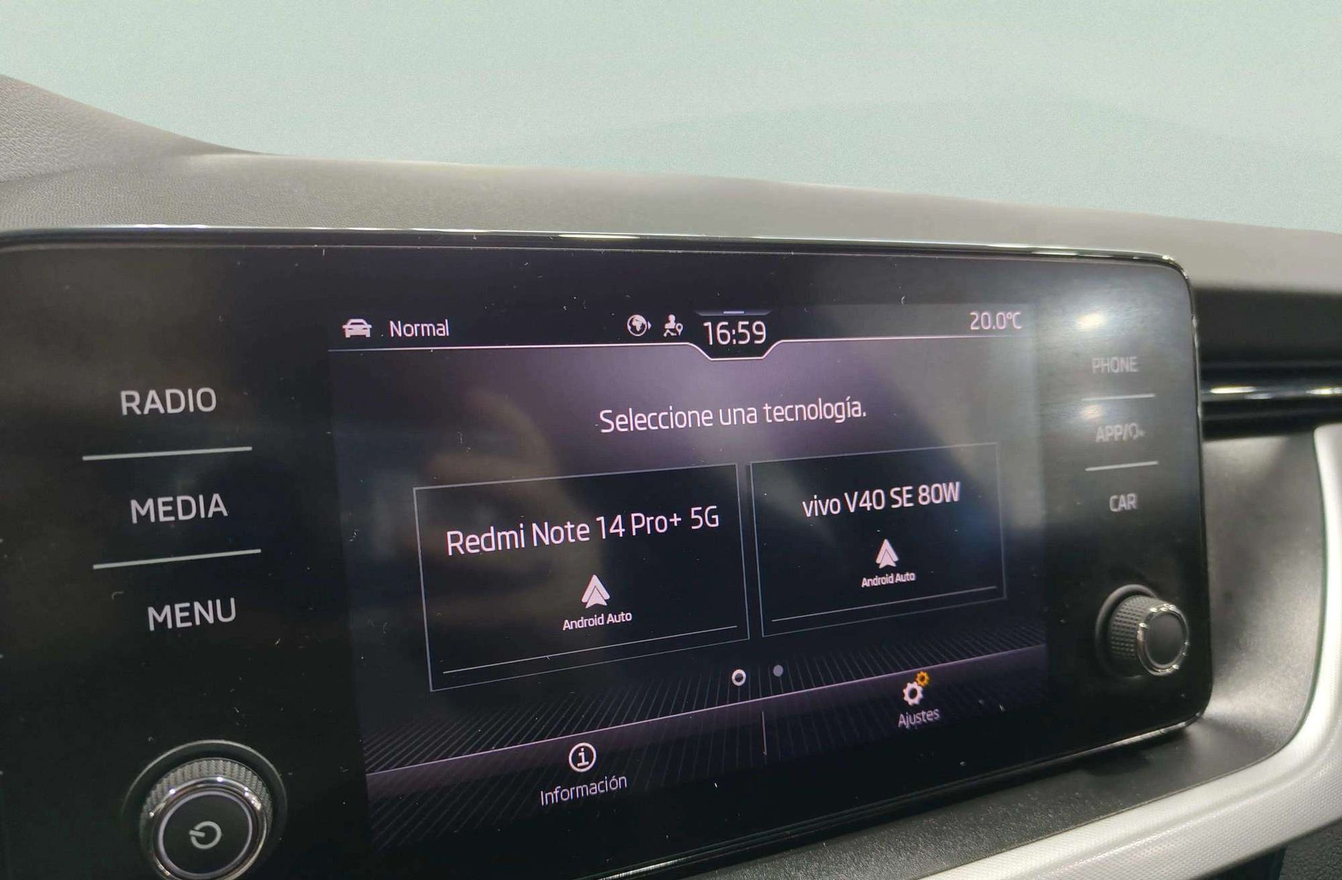 Škoda Kamiq 1.0 TSI Sport - foto 9
