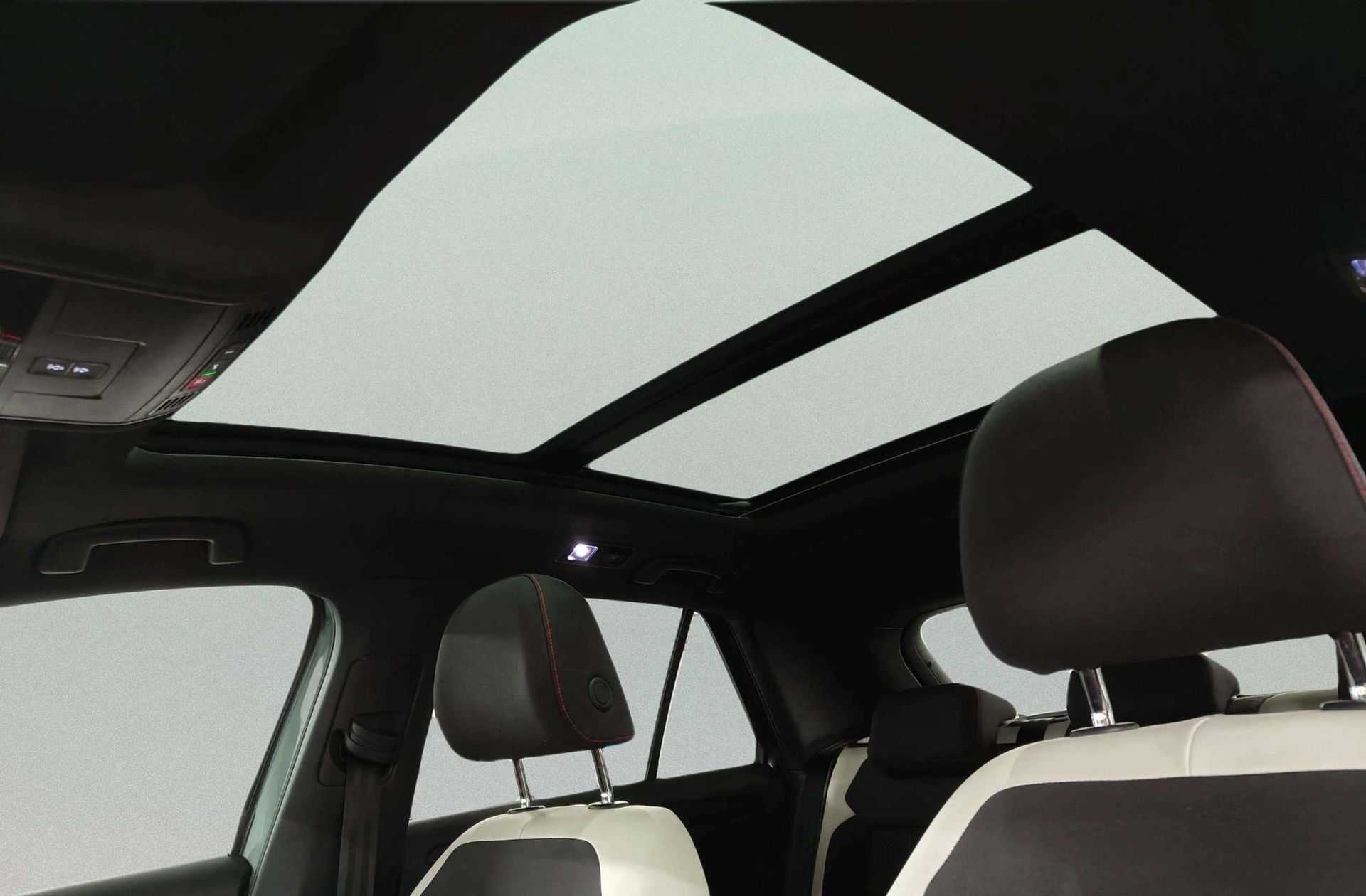 Volkswagen T-Roc Sport 1.5 TSI EVO DSG - foto 6