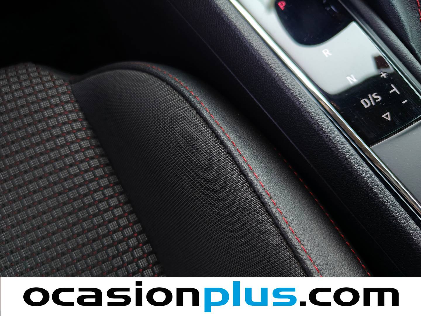 Extras y acabados del Seat León Seat León ST 2.0 EcoTSI S&S FR Edition DSG (190 CV)