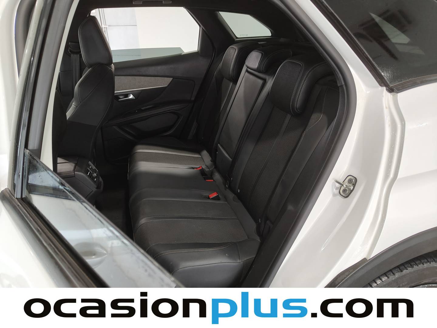 Foto Peugeot 3008 Peugeot 3008 PureTech 130 S&S GT EAT8 (130 CV)