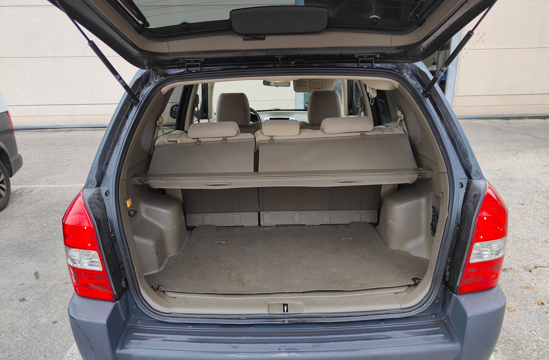 Hyundai Tucson 2.0 Comfort 4x2 - foto 12