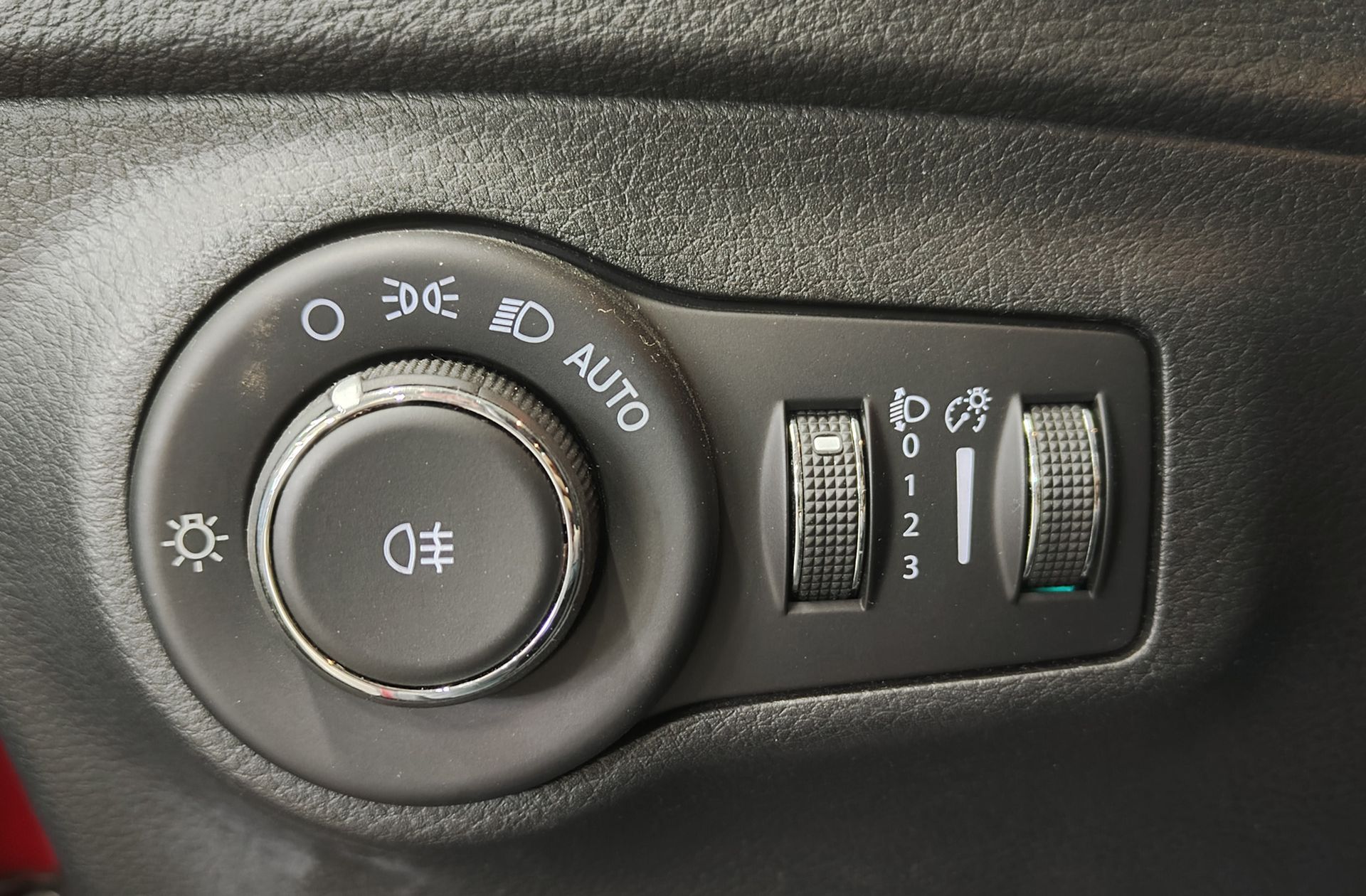 Jeep Compass 1.4 MultiAir Sport 4x2 - foto 28