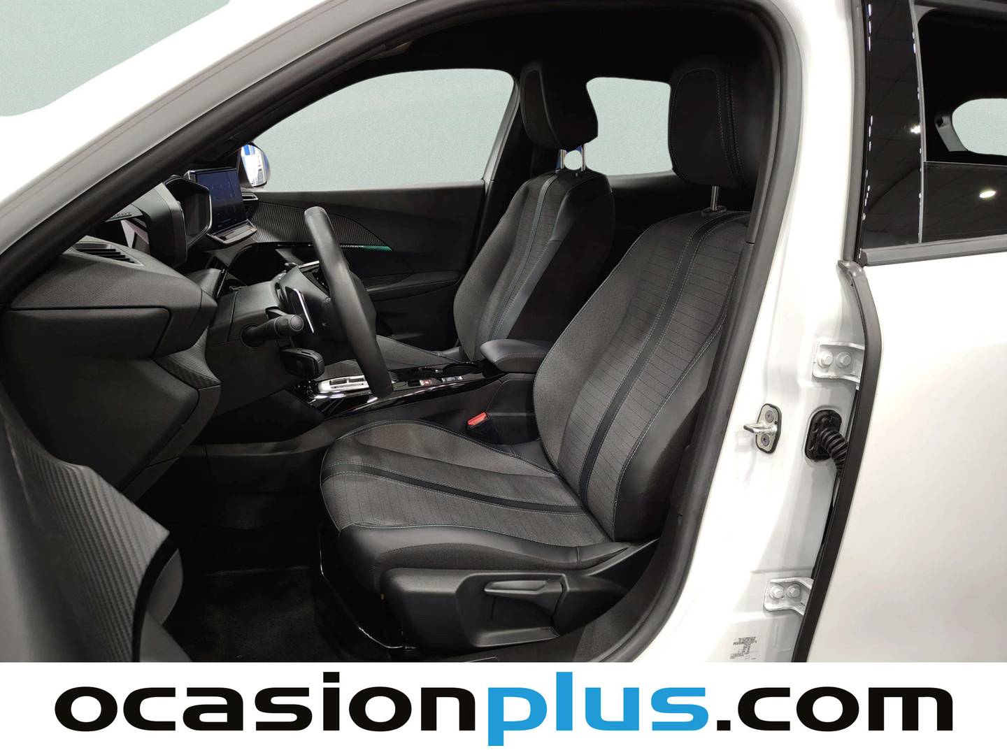 Foto Peugeot 2008 Peugeot 2008 PureTech 130 S&S Allure Pack EAT8 (130 CV)