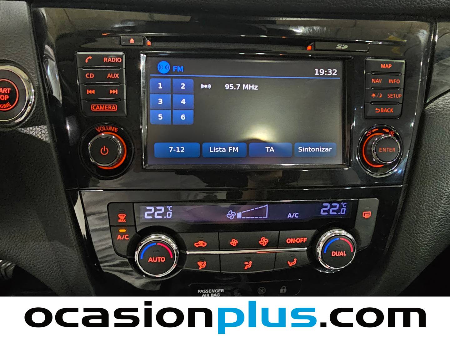 Foto Nissan QASHQAI Nissan Qashqai 1.6 dCi N-Connecta 4x2 (130 CV)