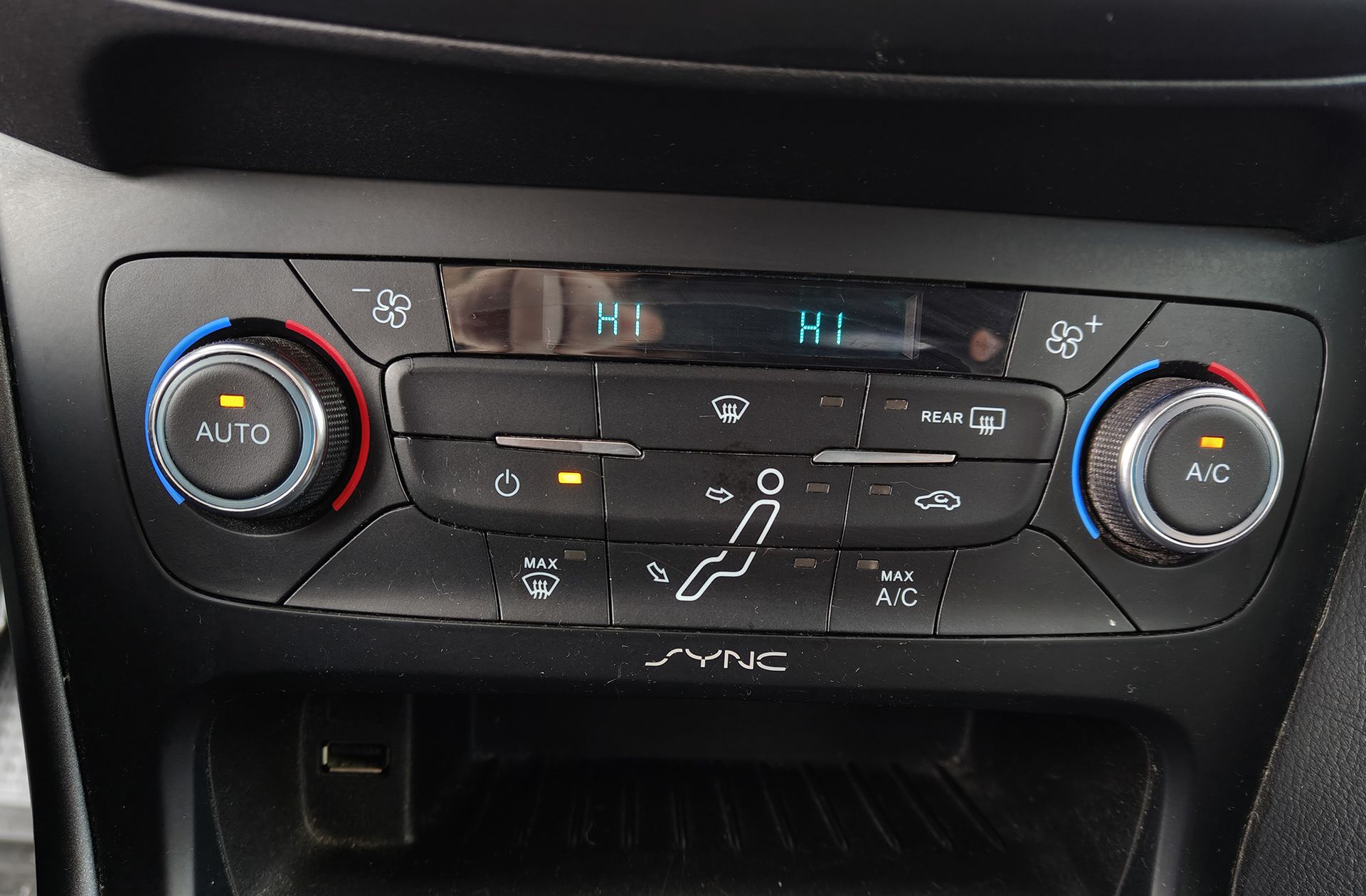Ford Focus 1.0 EcoBoost Trend+ - foto 27