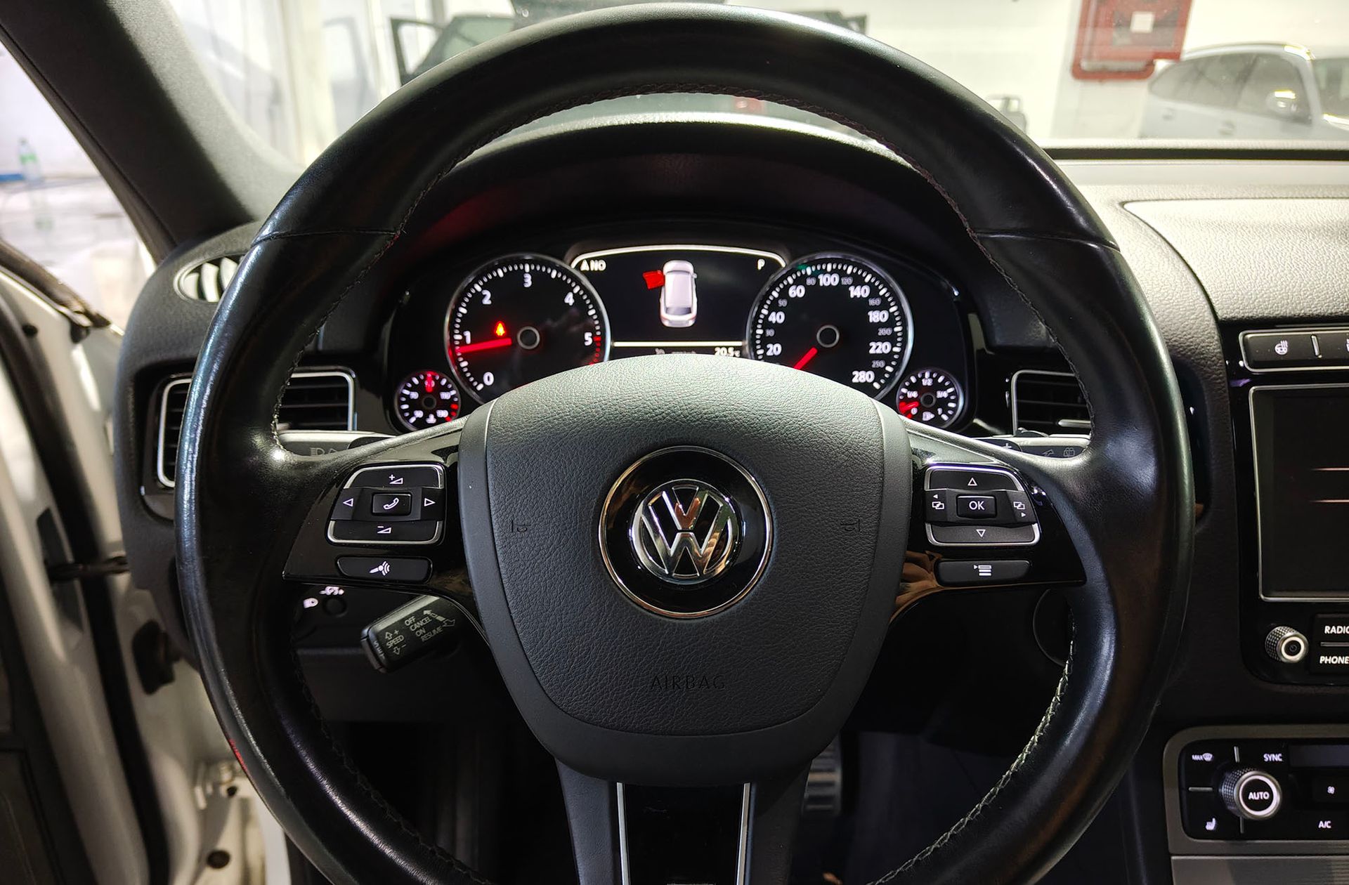 Volkswagen Touareg R-Line 3.0 TDI BMT Tiptronic - foto 35
