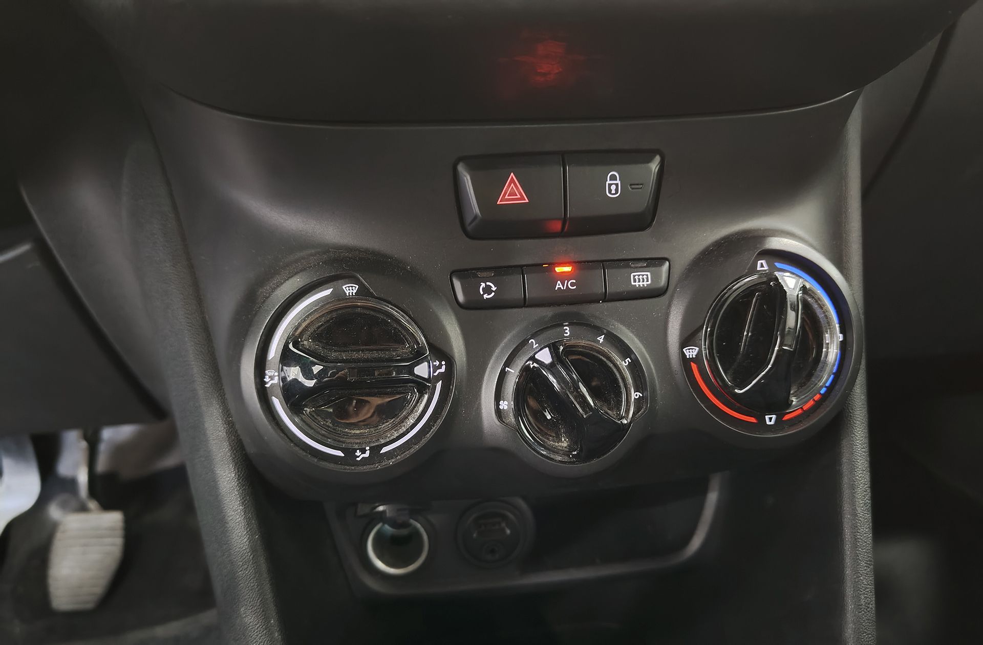 Peugeot 208 PureTech 82 Style - foto 27