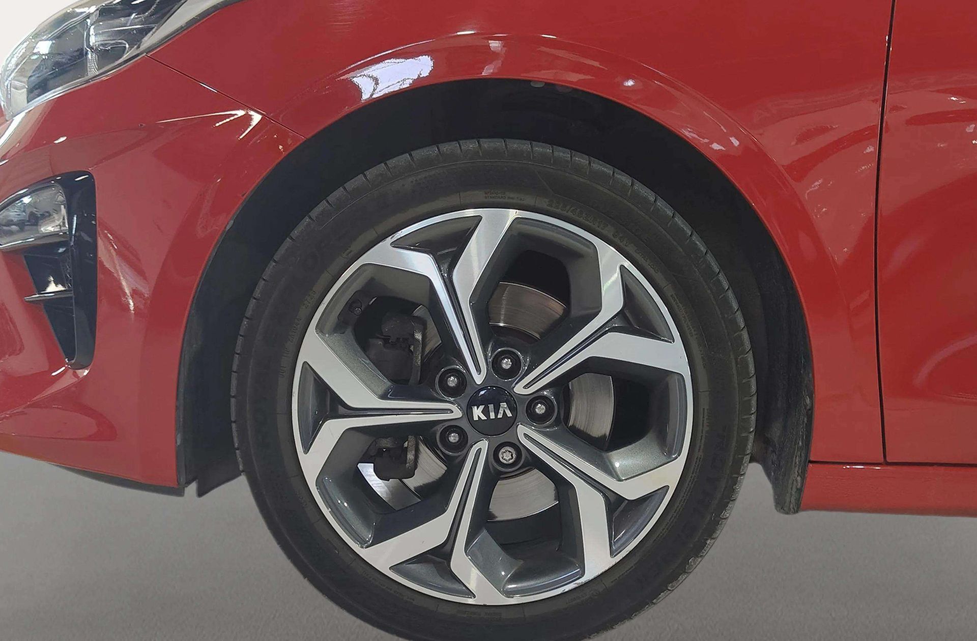 Kia Ceed 1.6 CRDi Tech - foto 34