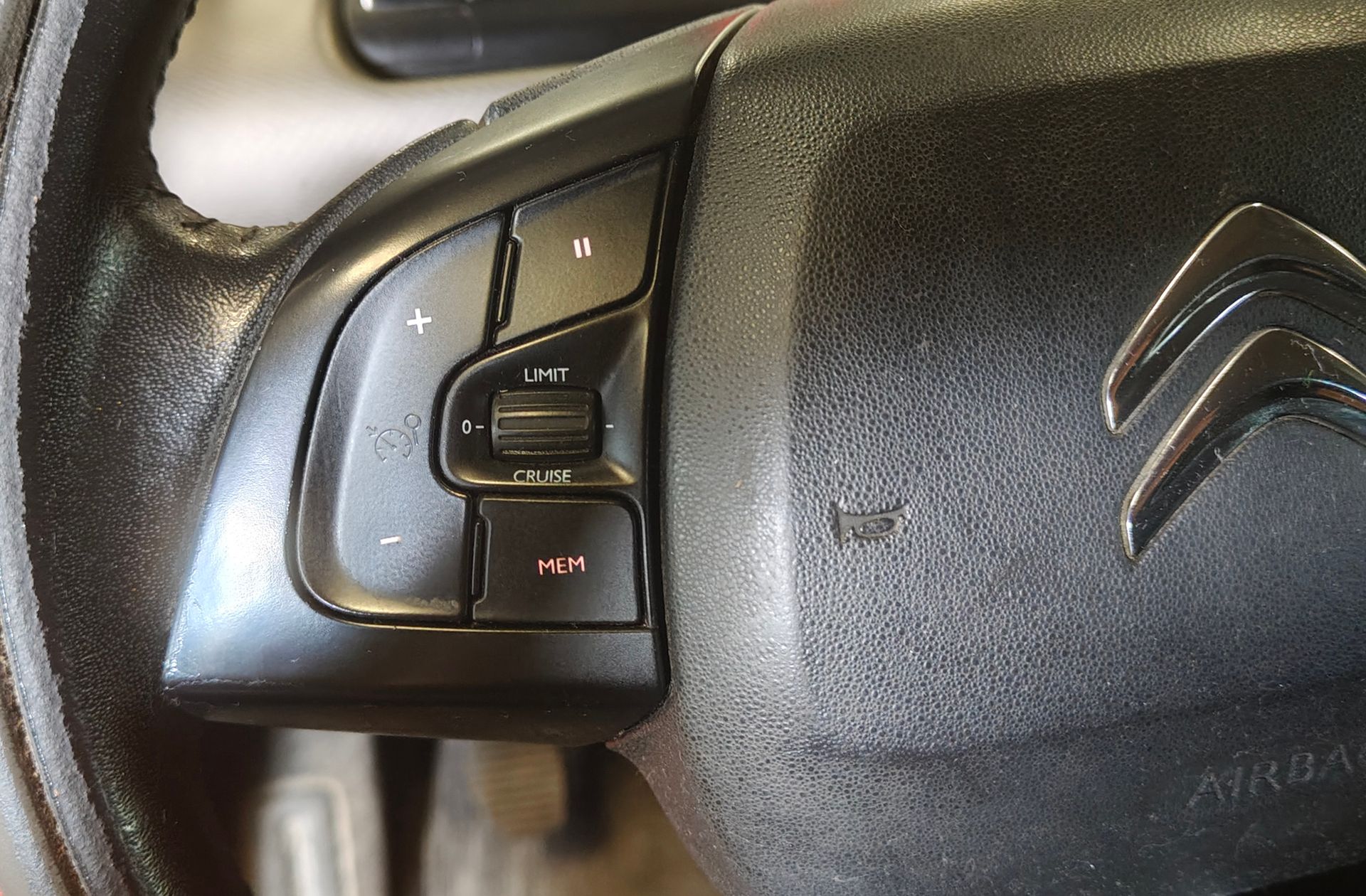Citroën C4 Cactus PureTech 82 Feel Edition - foto 24
