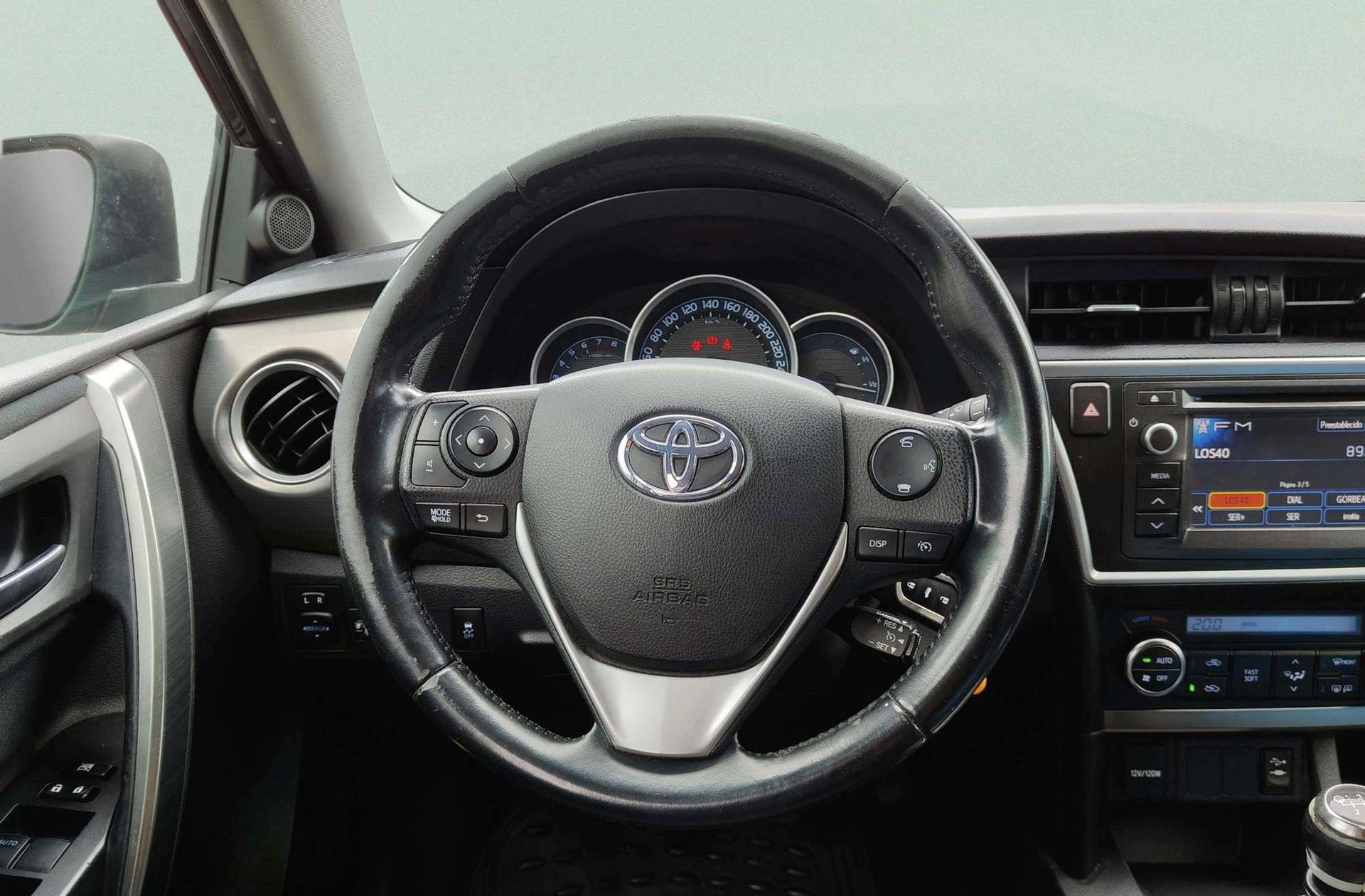 Toyota Auris 130 Active - foto 19