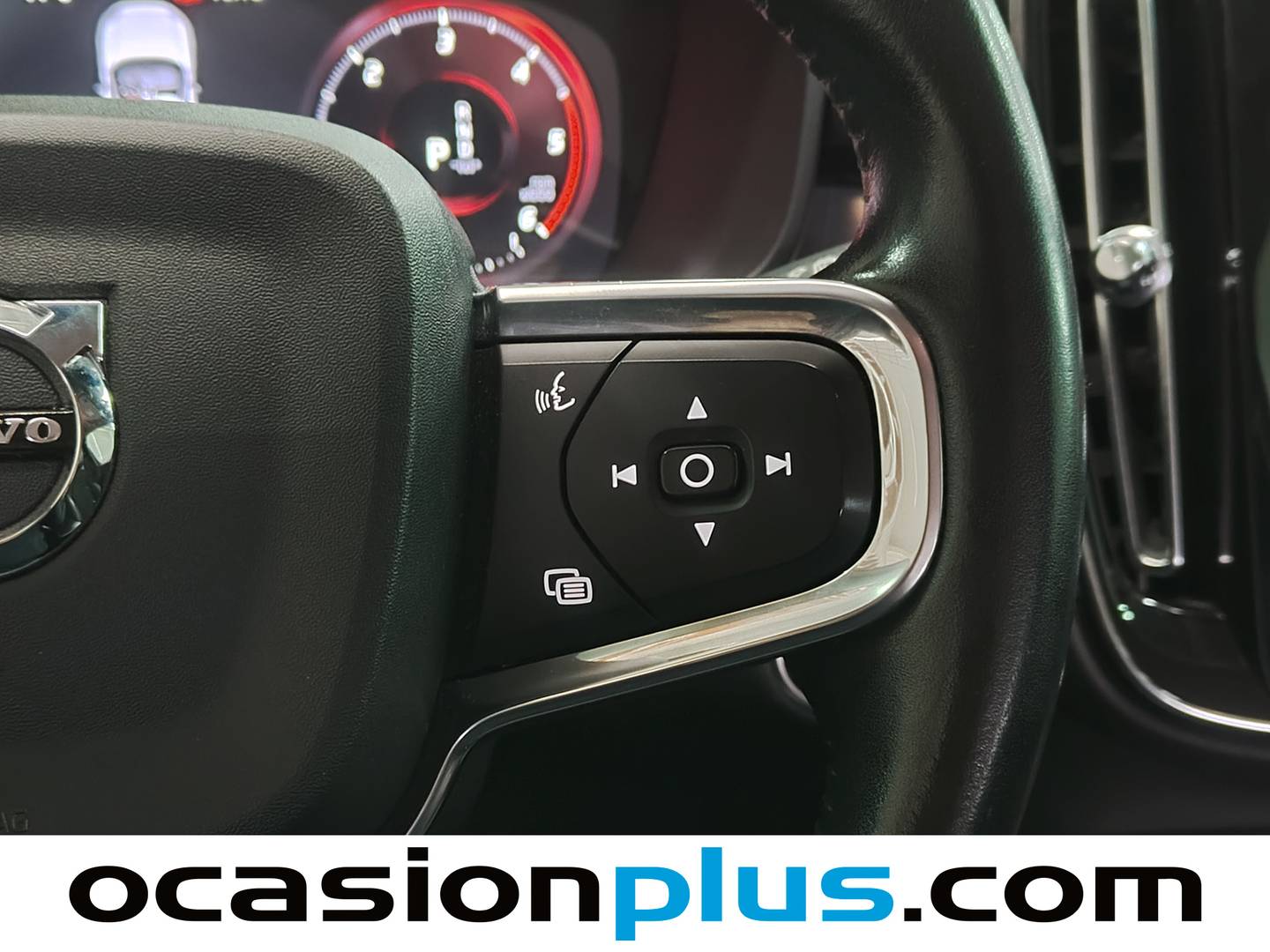 Volvo XC40 Volvo XC40 D3 Momentum Auto (150 CV) al mejor precio