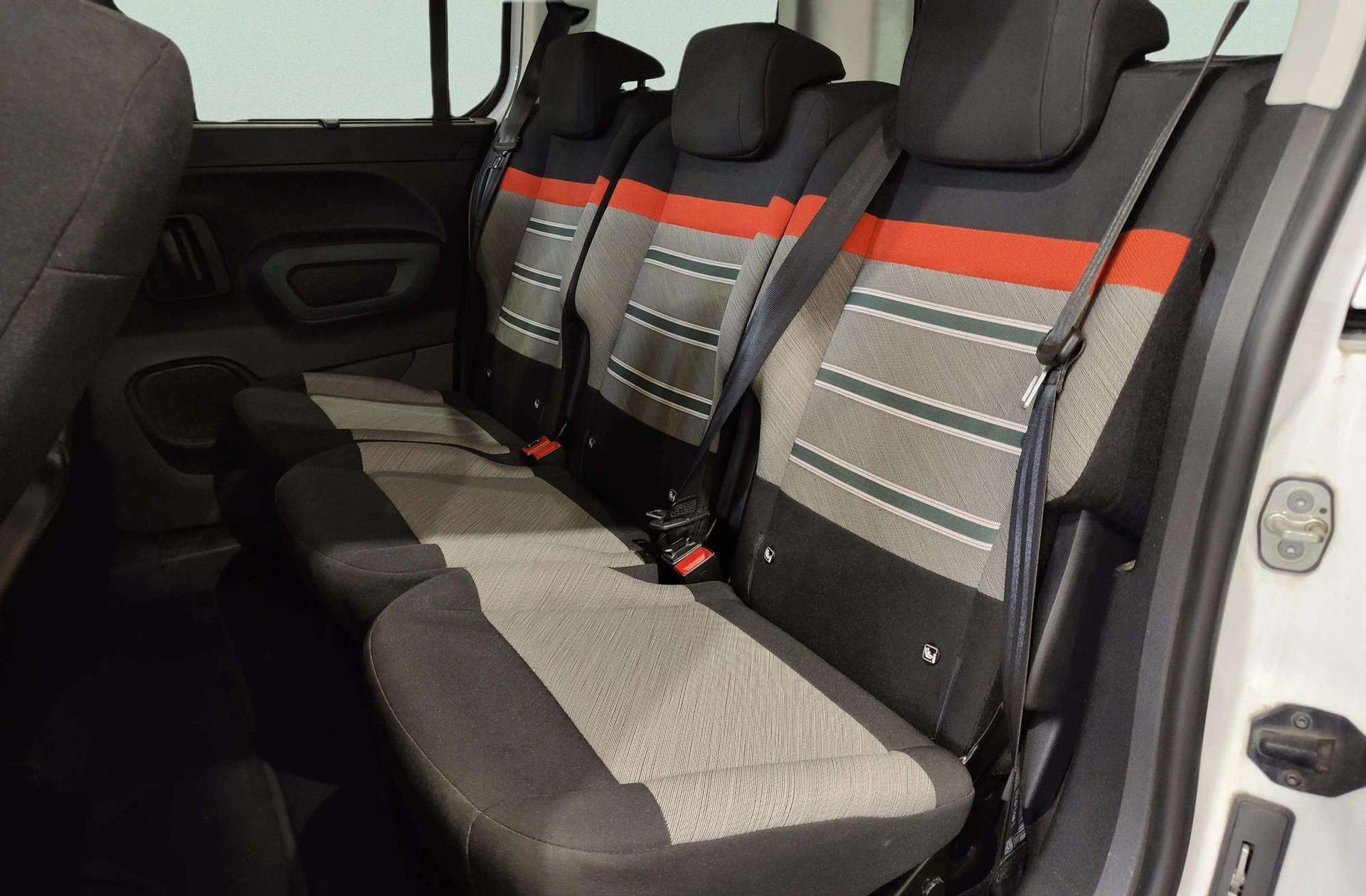 Citroën Berlingo PureTech 110 Talla M Shine - foto 12