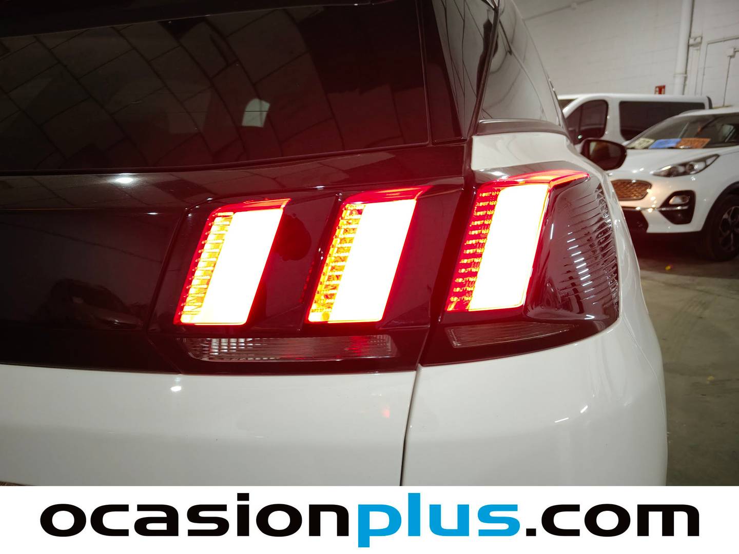 Equipamiento del Peugeot 3008 Peugeot 3008 BlueHDI 130 S&S Active (130 CV)