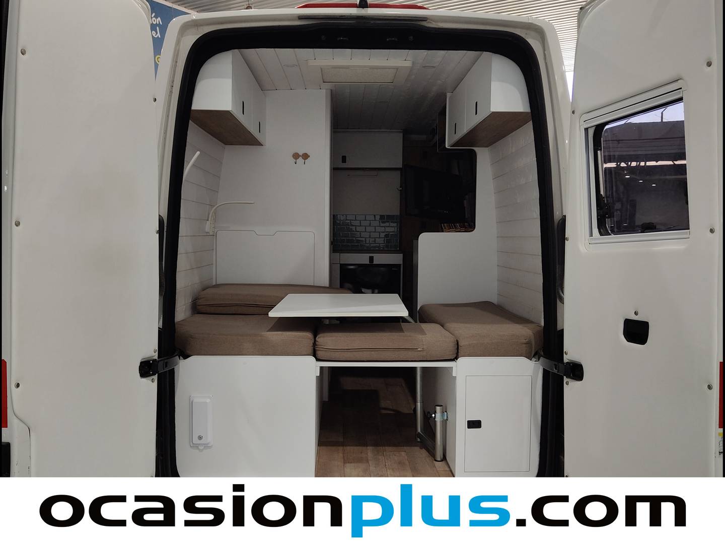 Volkswagen Crafter Volkswagen Crafter Furgon Batalla Media TN 2.0 TDI (140 CV) 3.500 3 Plazas Camperizada de ocasión