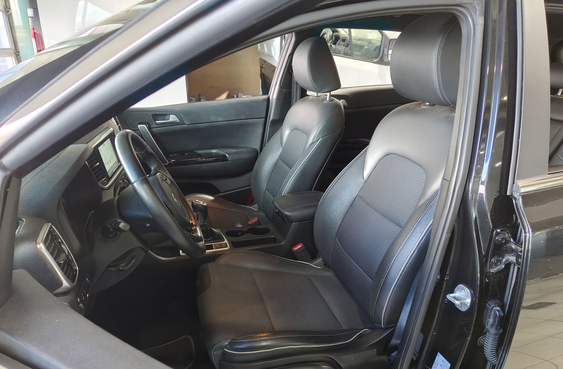 Kia Sportage 1.6 MHEV GT Line Essential 4x2 - foto 12