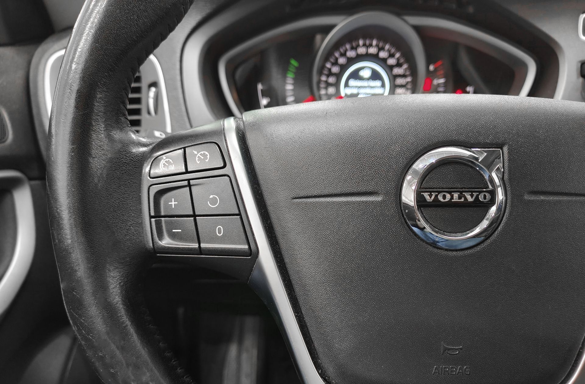 Volvo V40 D2 Momentum - foto 28