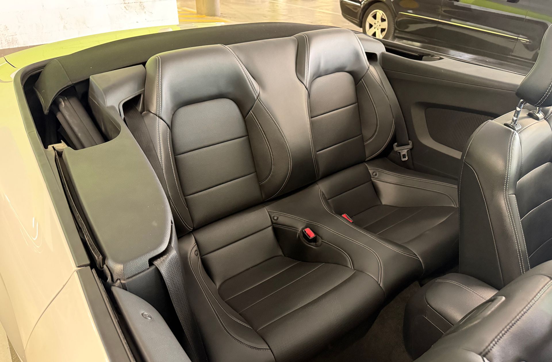 Ford Mustang 2.3 EcoBoost Convertible Mustang - foto 26