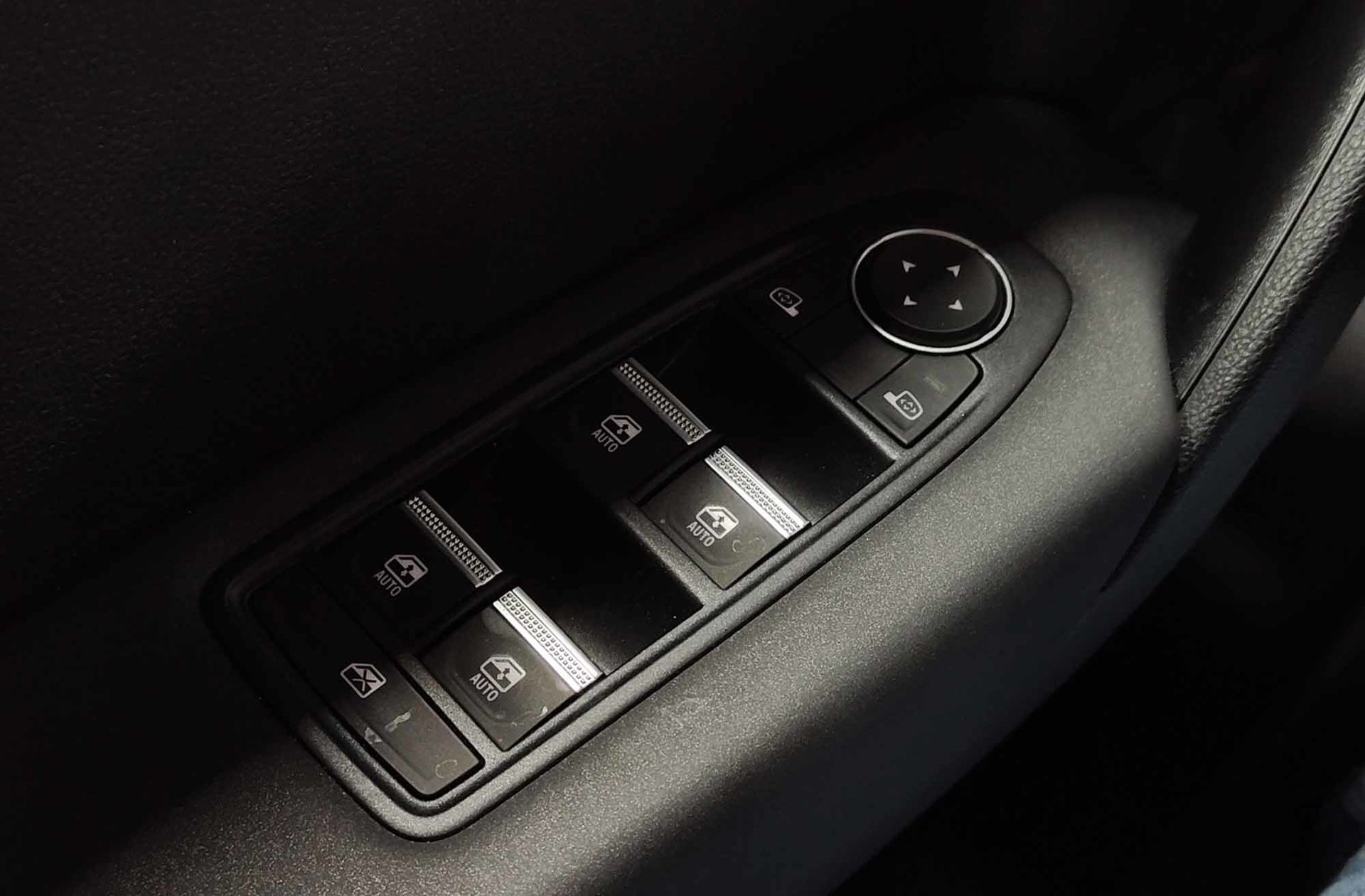 Mitsubishi ASX 130T MHEV Motion - foto 33