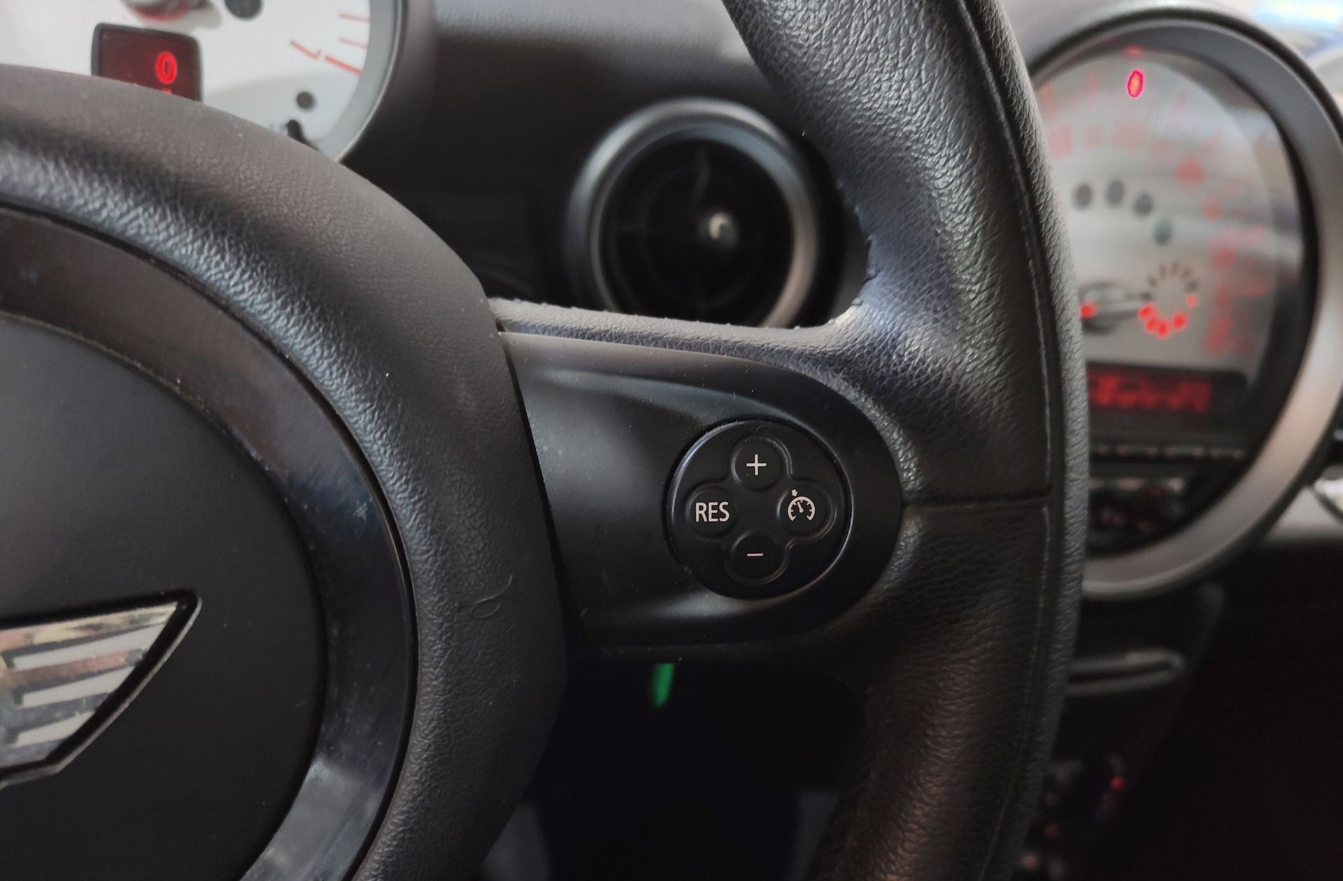 MINI Cooper One D - foto 23