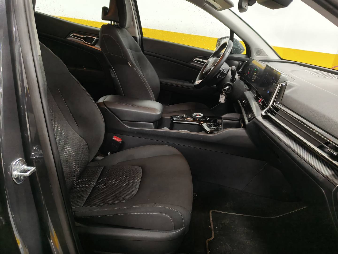 Foto KIA Sportage Kia Sportage 1.6 T-GDi HEV Drive 4x2 (215 CV)