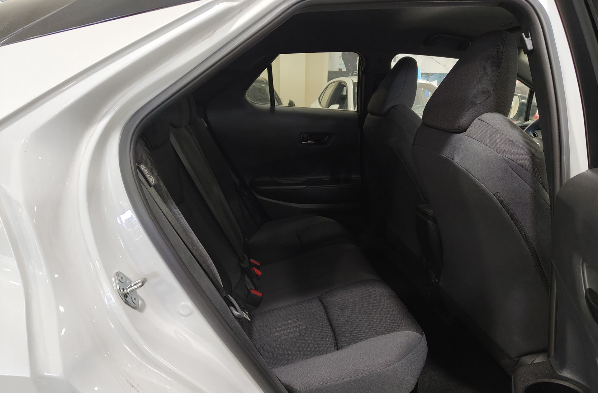 Toyota C-HR 200H Advance - foto 18