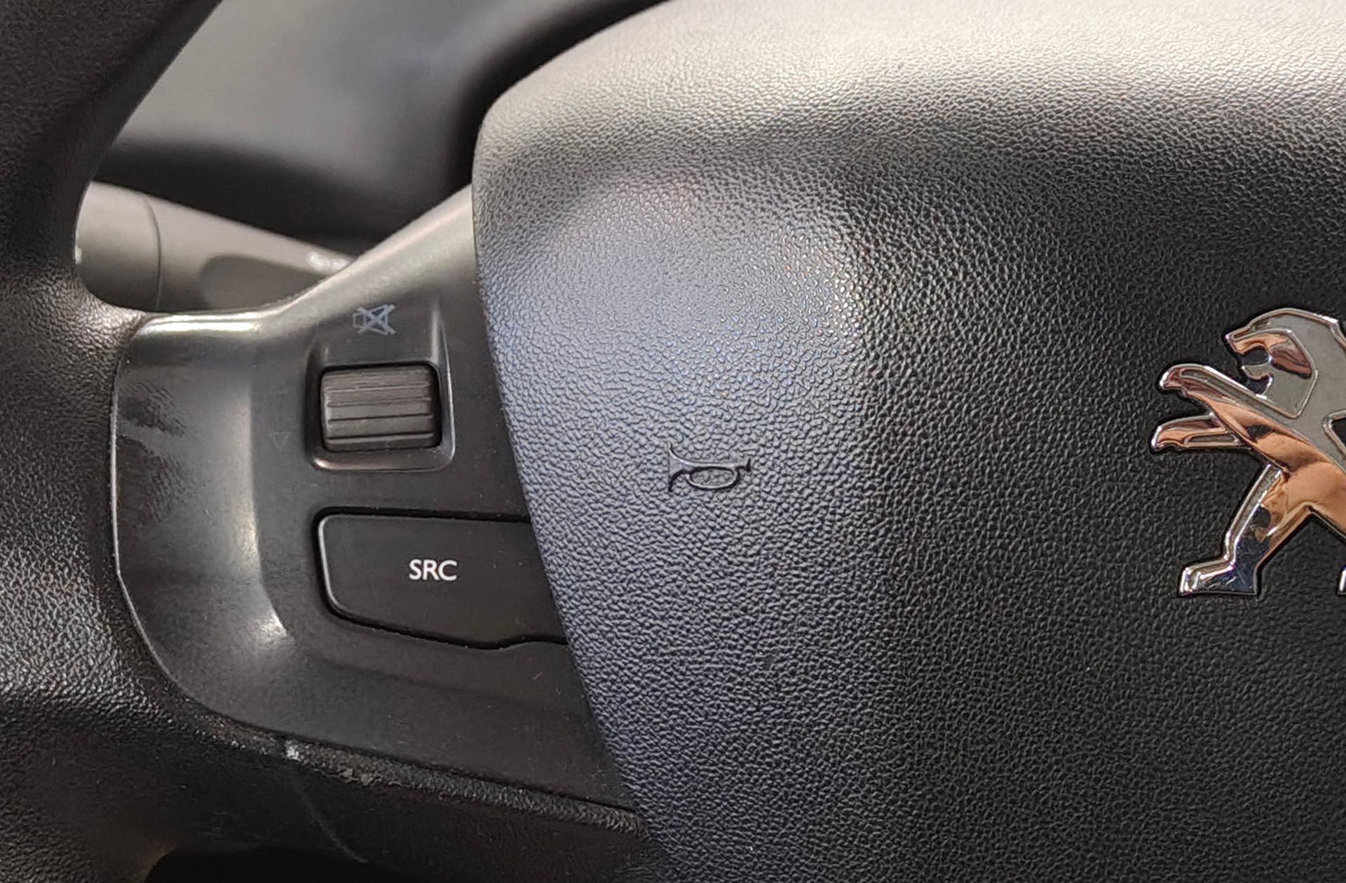 Peugeot 208 1.4 HDi Active - foto 22
