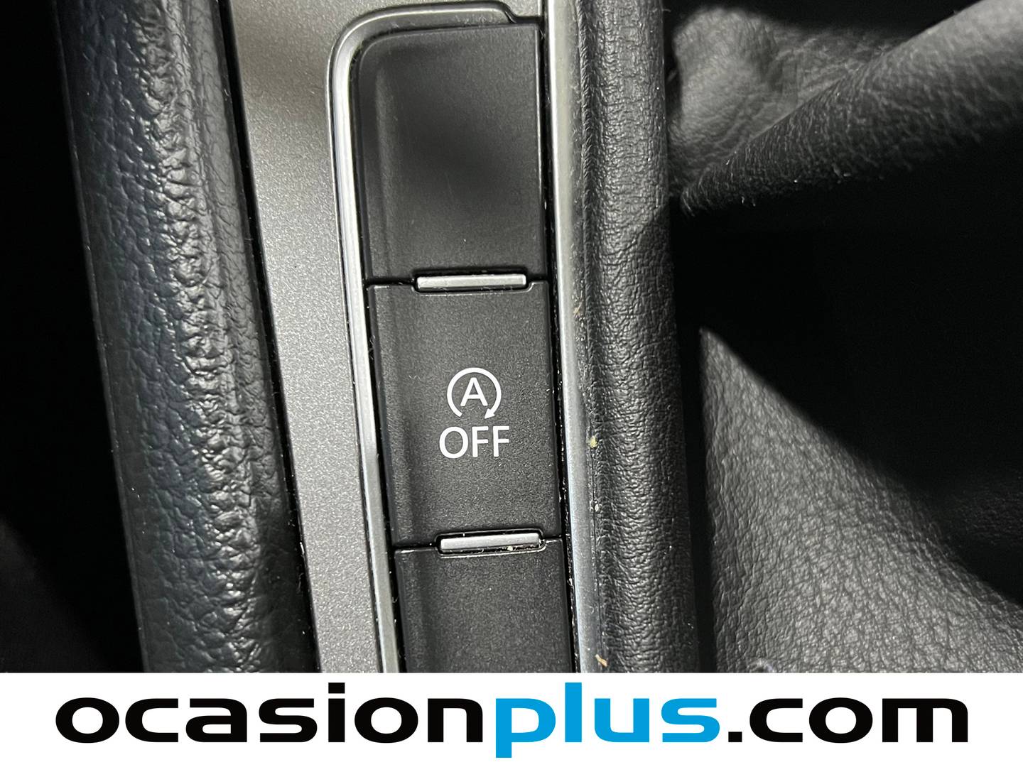 Equipamiento del Volkswagen Golf Volkswagen Golf Business 1.6 TDI BMT (105 CV)