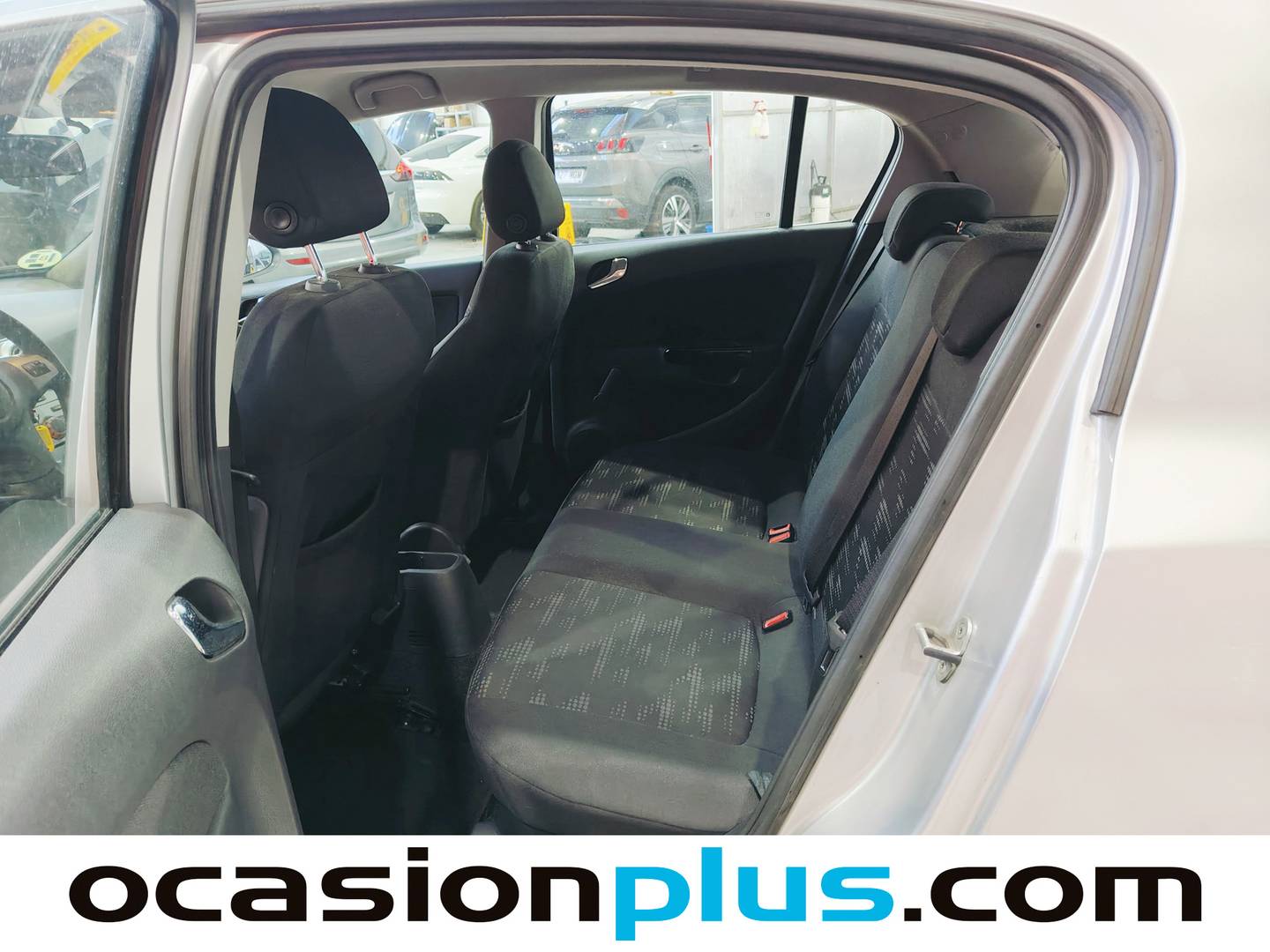 Foto asientos traseros Opel Corsa Opel Corsa 1.3 ecoFlex C´Mon (75 CV)