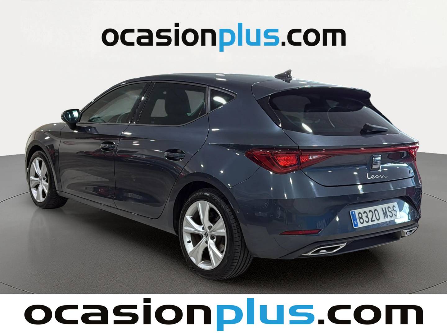 Foto trasera Seat León Seat León 1.0 eTSI S&S FR 25 Aniversario DSG (110 CV) izquierda
