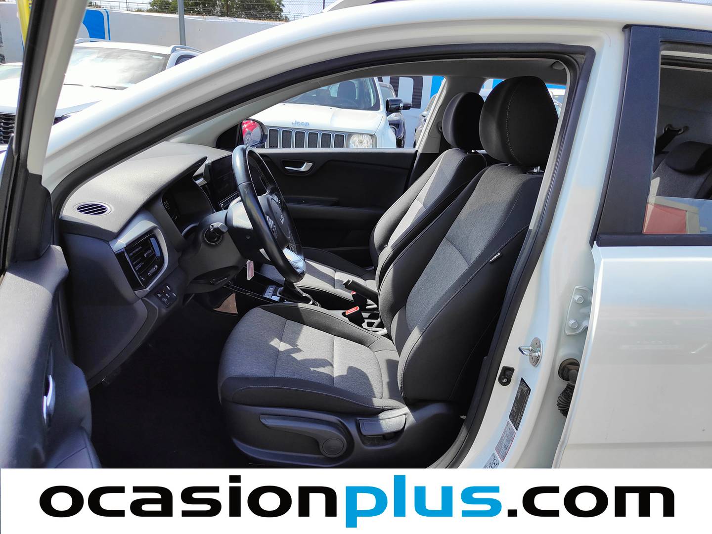 Foto asientos delanteros KIA Stonic KIA Stonic Stonic 1.0 T-GDi Drive (100 CV)