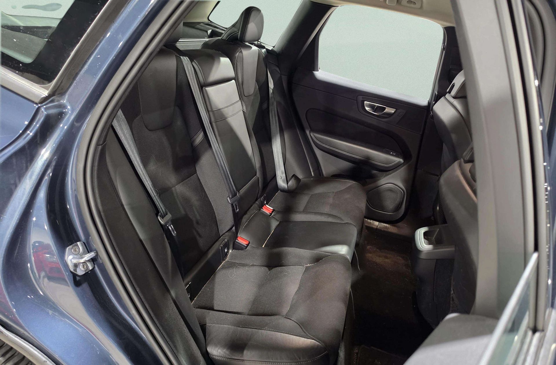Volvo XC60 T4 Momentum - foto 19