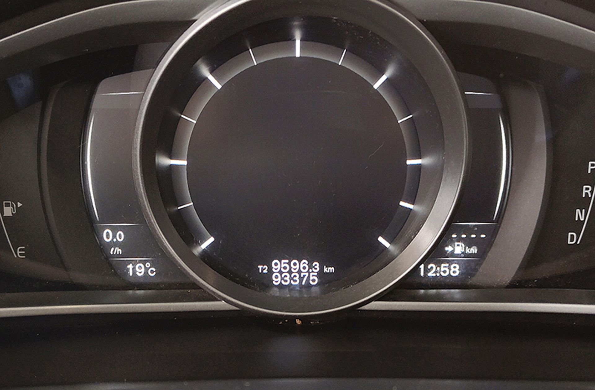 Volvo V40 D3 Momentum - foto 8