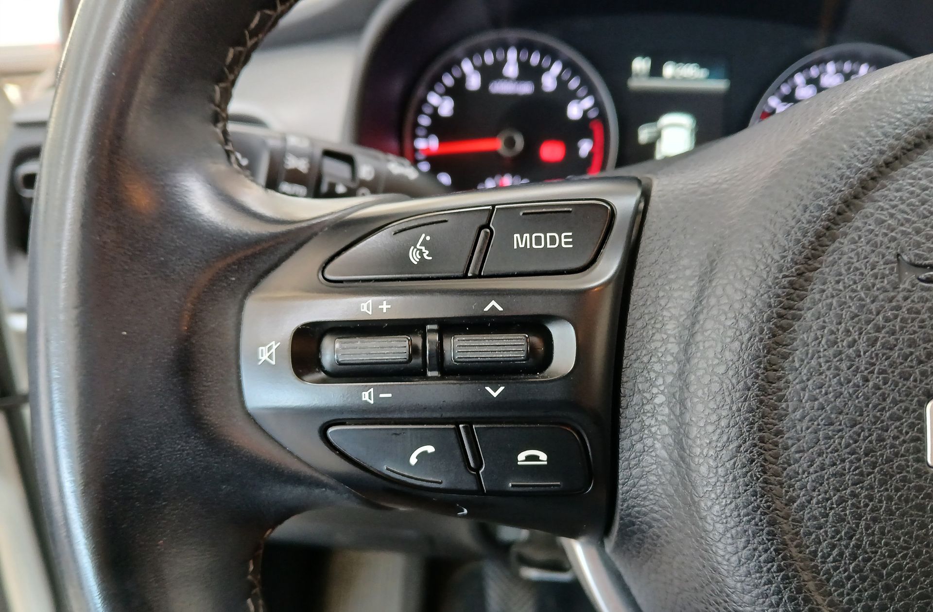 Kia Stonic 1.0 T-GDi MHEV iMT Concept - foto 23