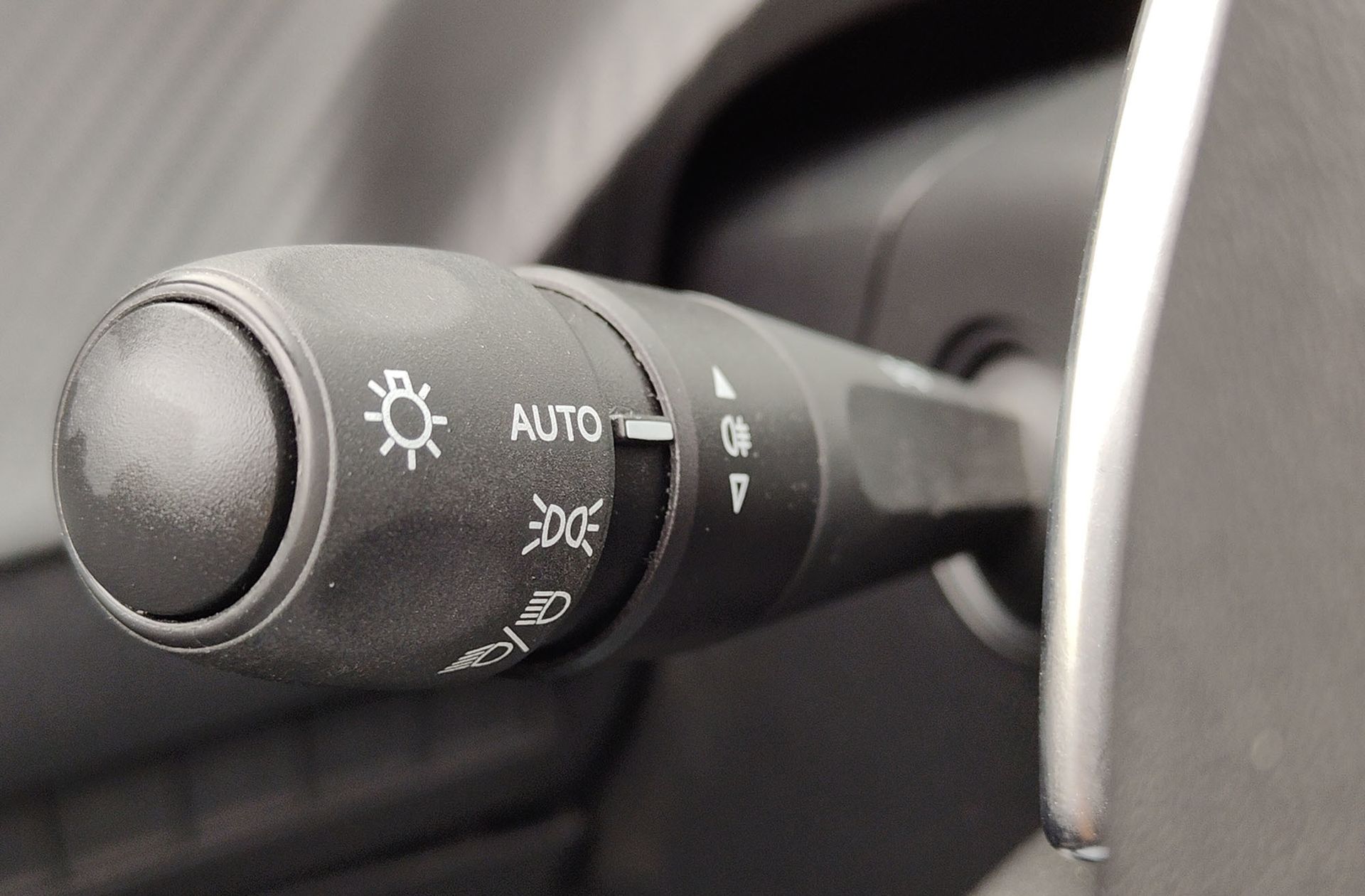 Peugeot 208 Style Hybrid 110 eDCS6 - foto 22