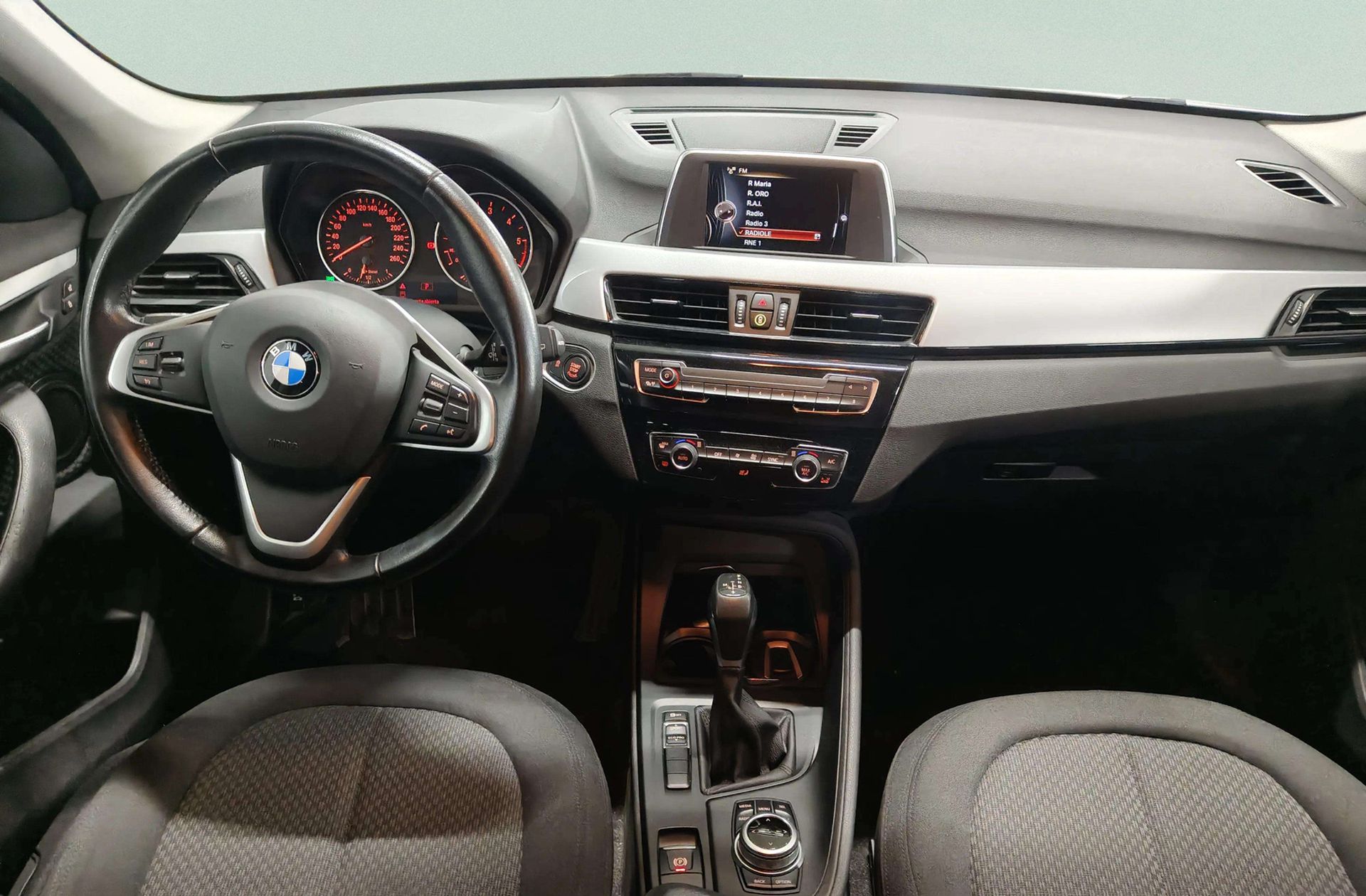 BMW X1 sDrive18d - foto 9