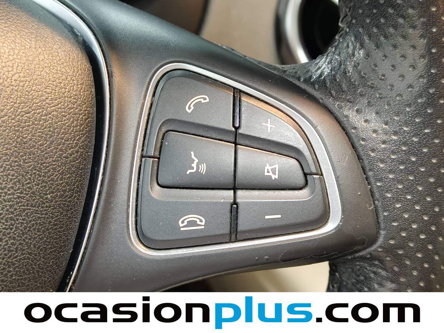 Foto Mercedes GLA Mercedes-Benz GLA 180  (122 CV)