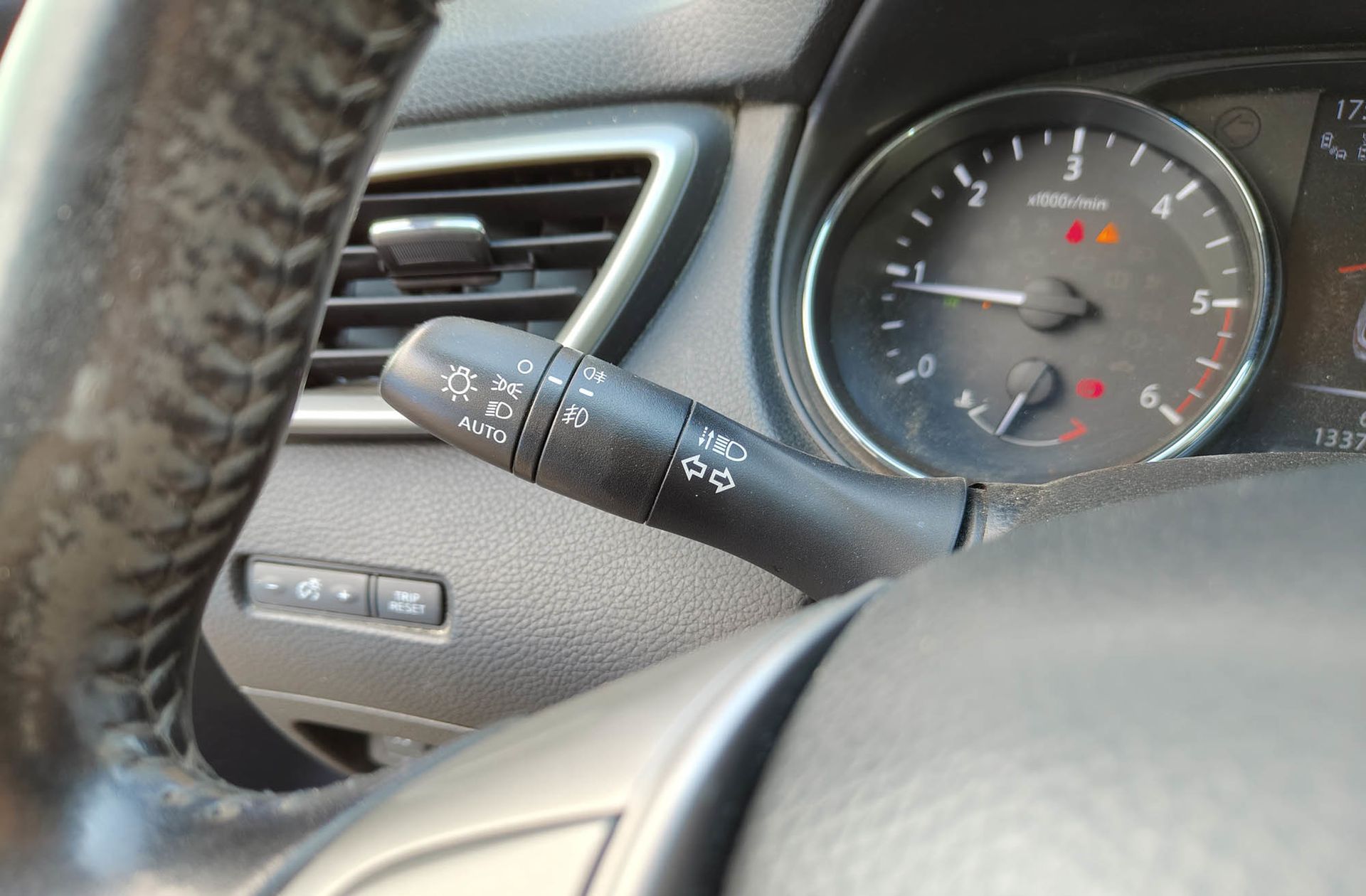 Nissan Qashqai dCi 130 Tekna Piel 4X4-i - foto 25