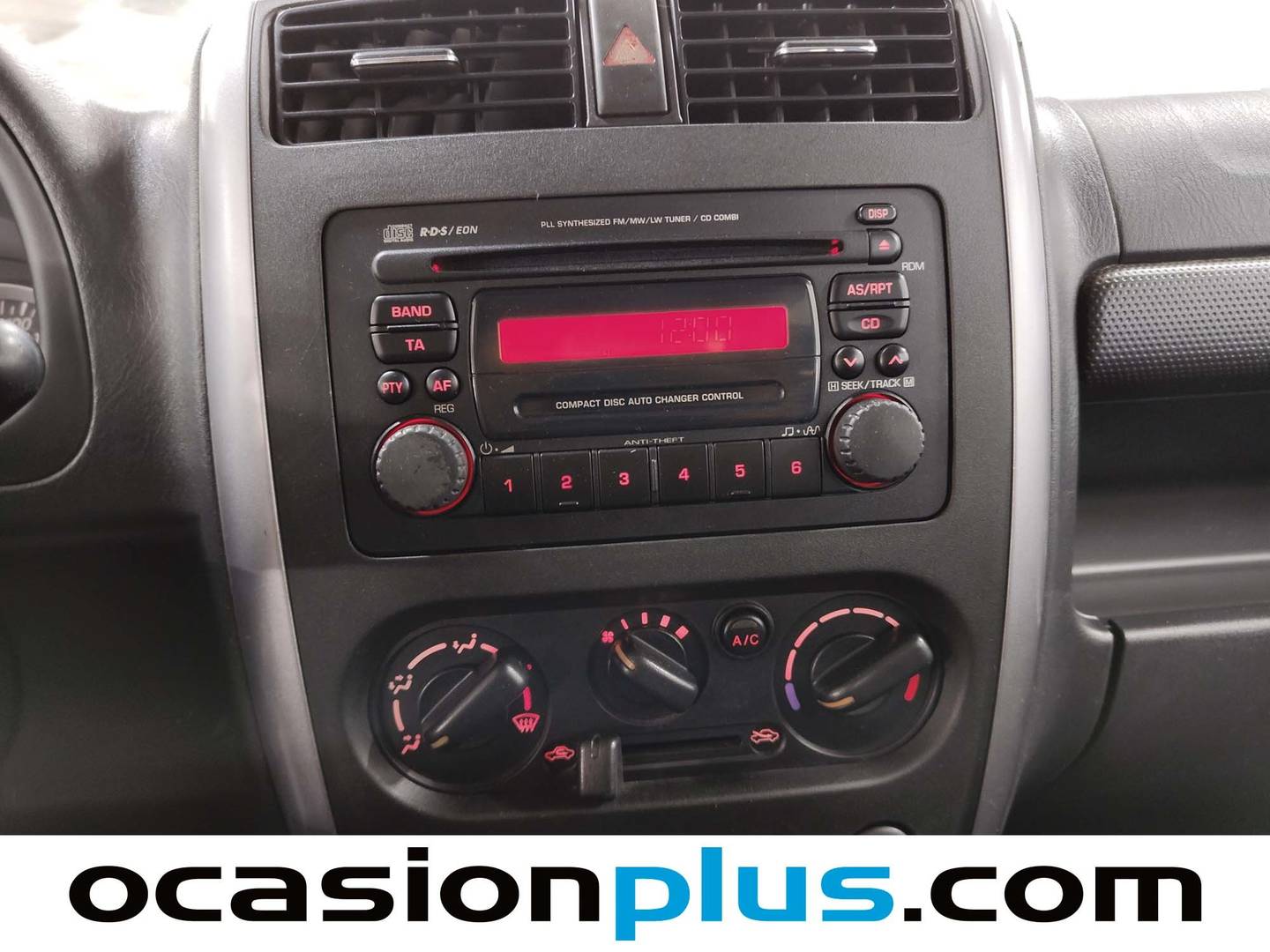 Foto Suzuki Jimny Suzuki Jimny 1.3 16v JLX Techo Metálico (82 CV)