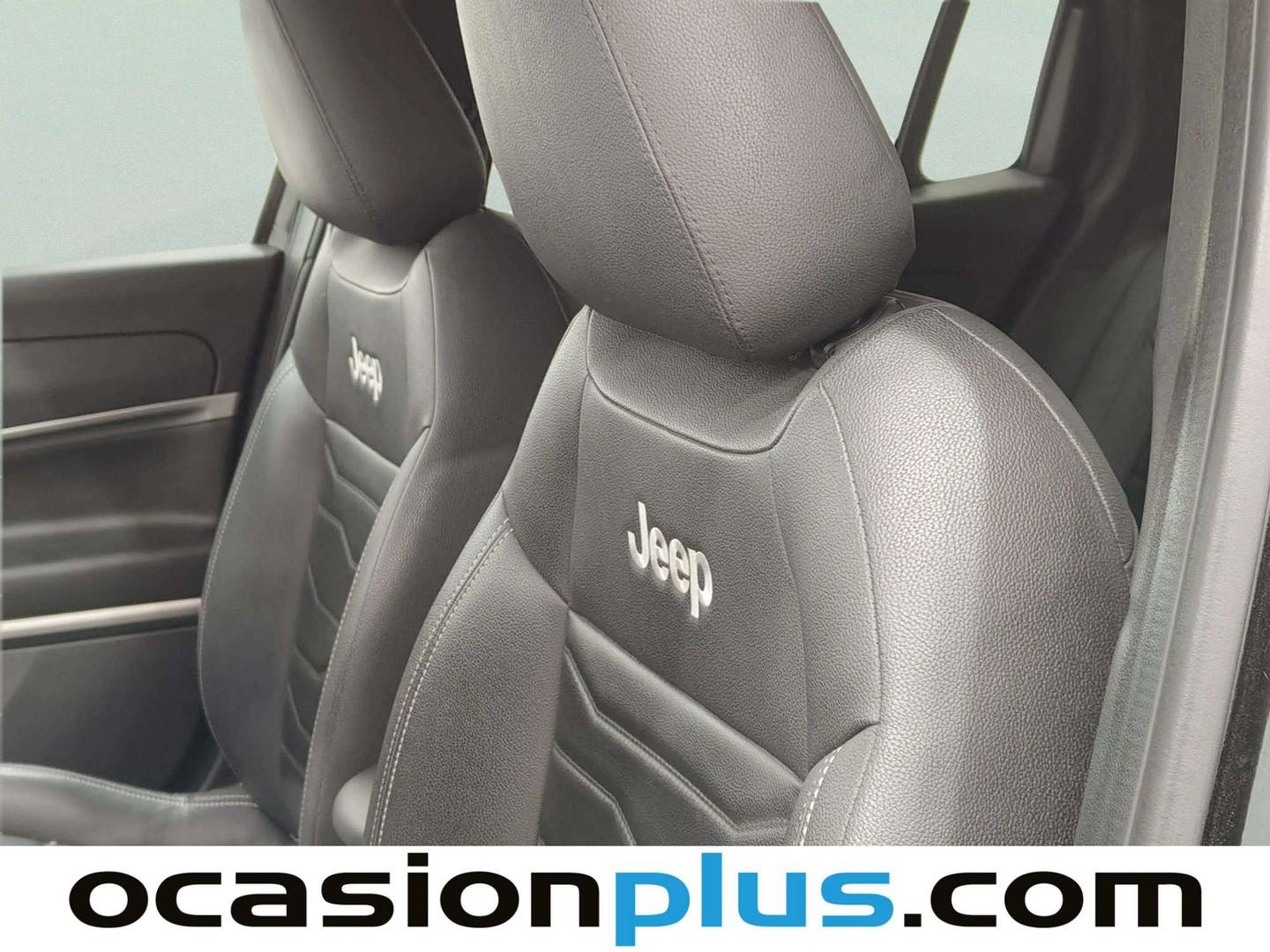 Foto Jeep Avenger Jeep Avenger 1.2 G Summit (100 CV)