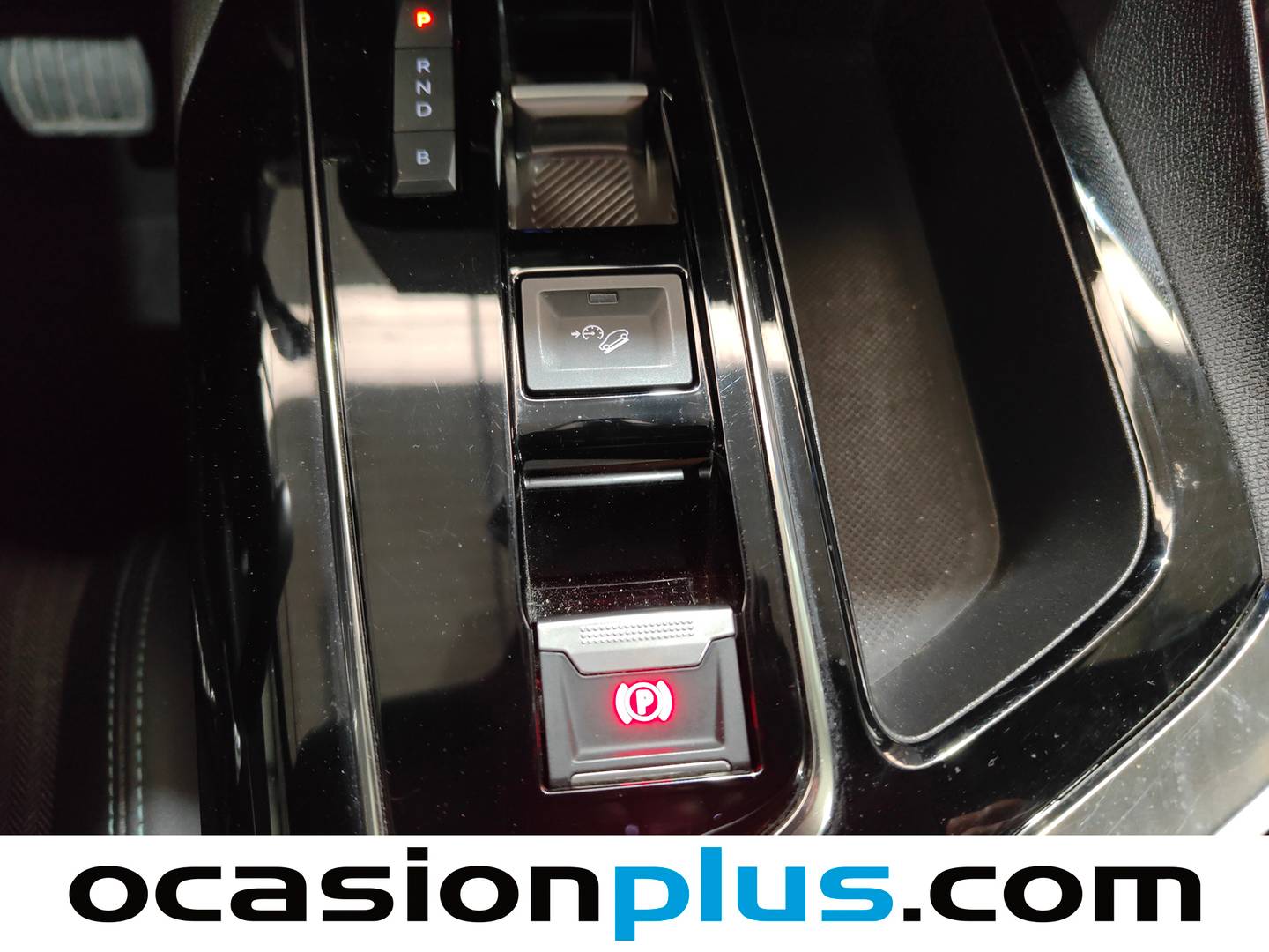 Foto Peugeot 3008 Hybrid Peugeot 3008 Hybrid 300 Allure Pack e-EAT8 (300 CV)